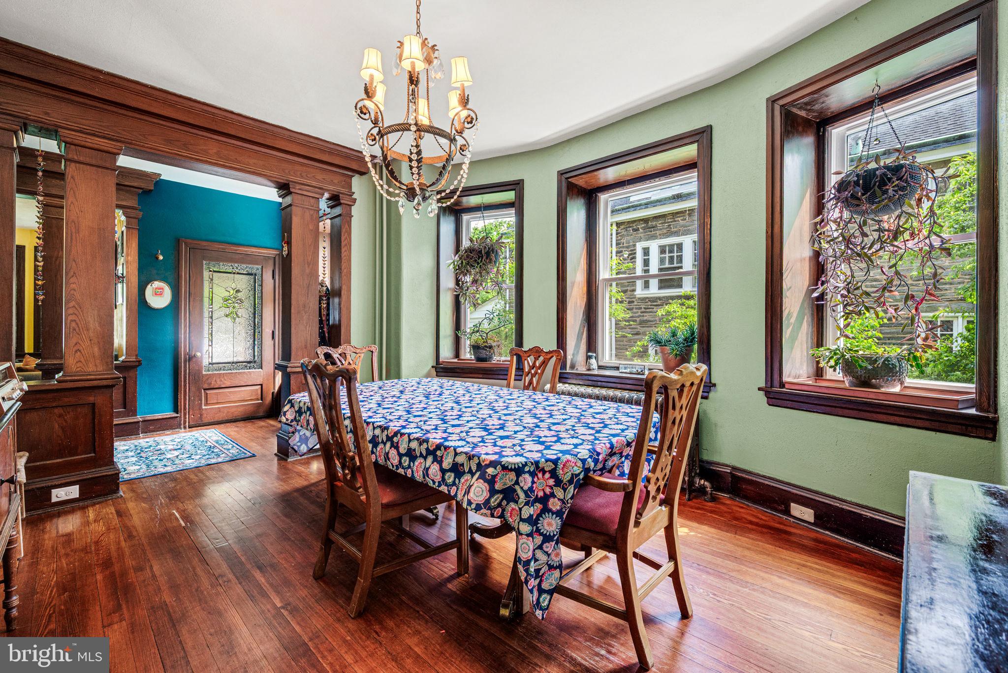 ROXBOROUGH - Residential
