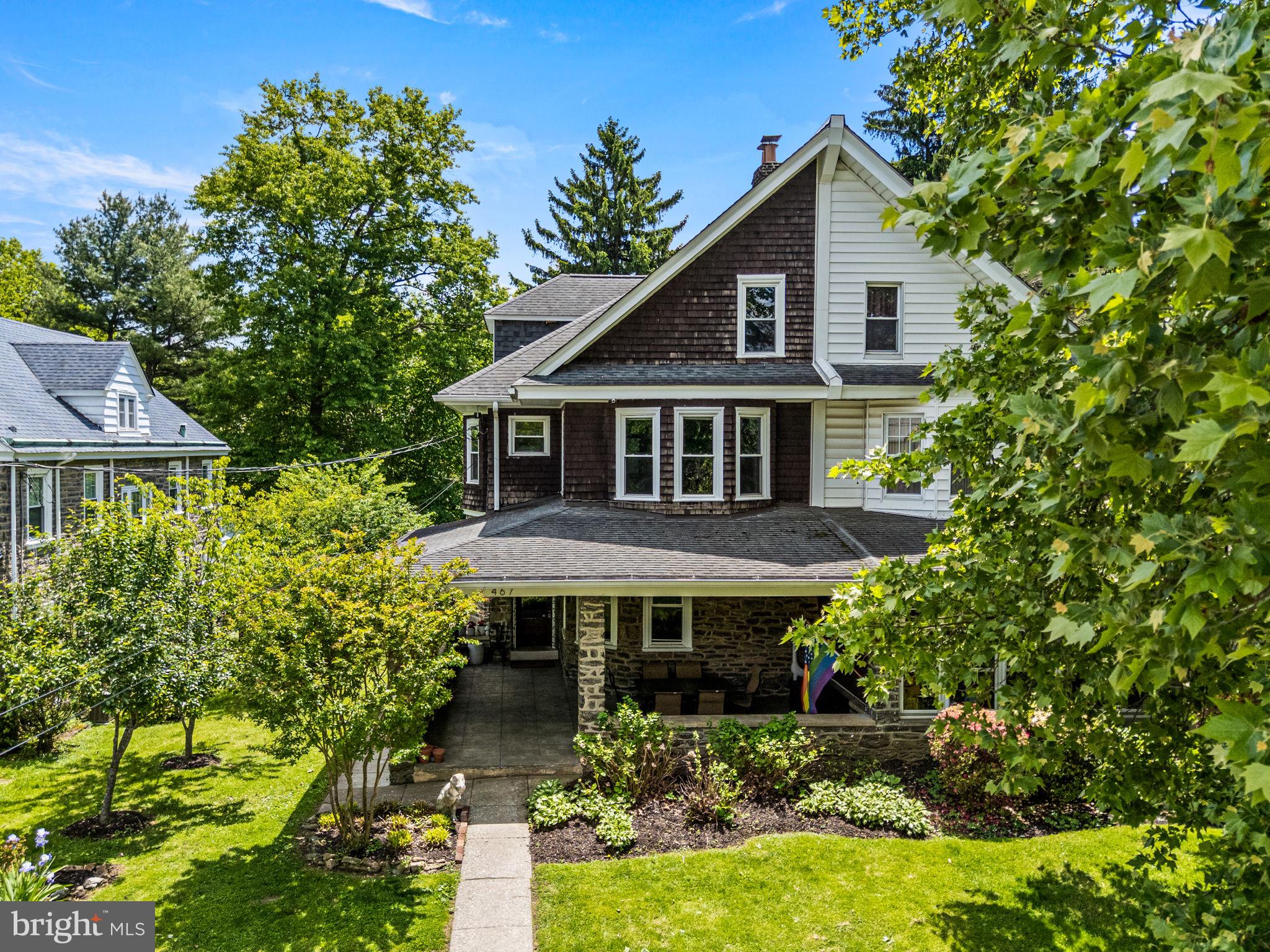 ROXBOROUGH - Residential