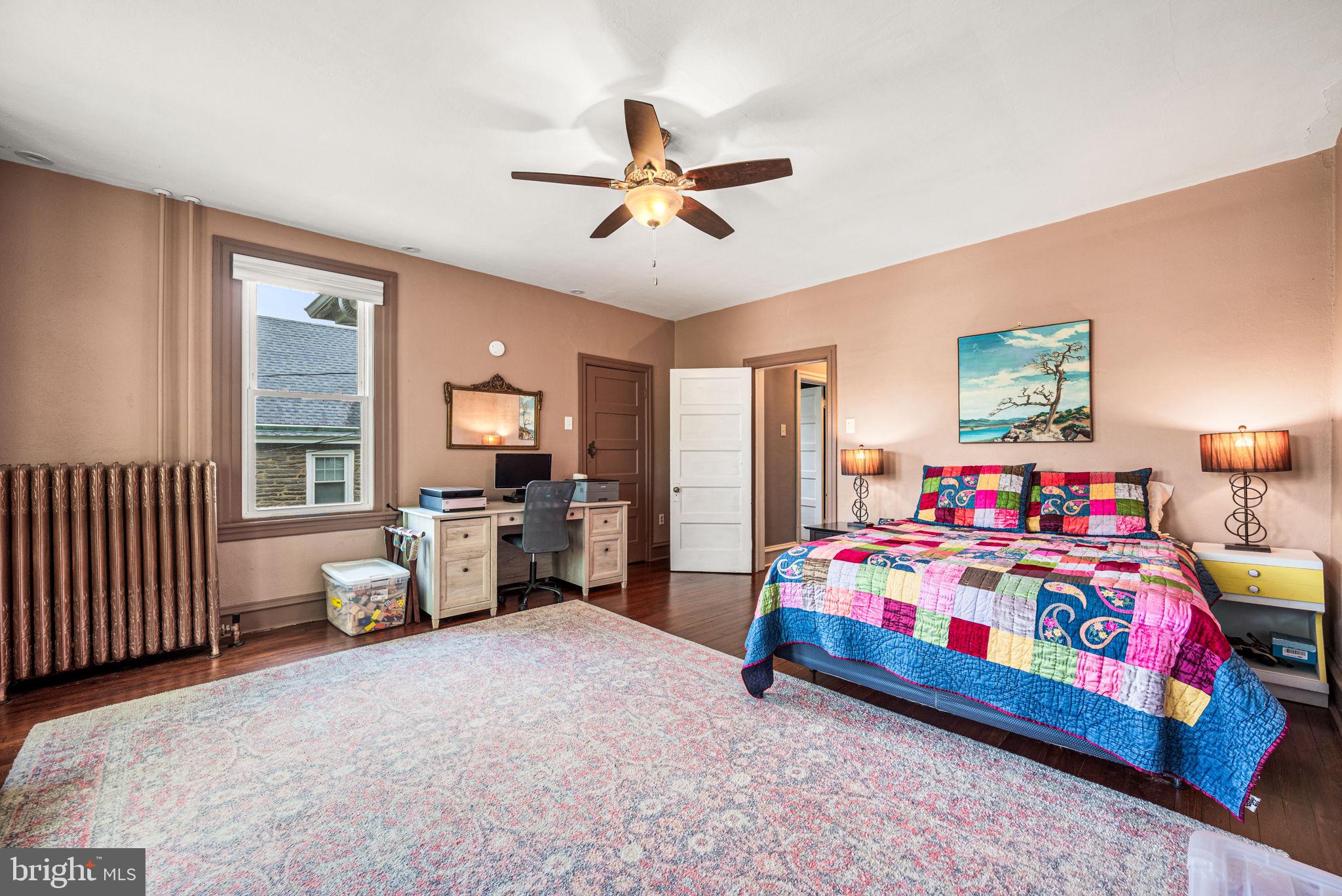 ROXBOROUGH - Residential
