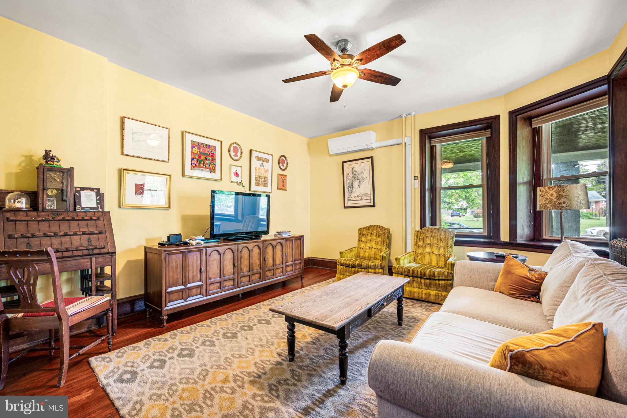 ROXBOROUGH - Residential
