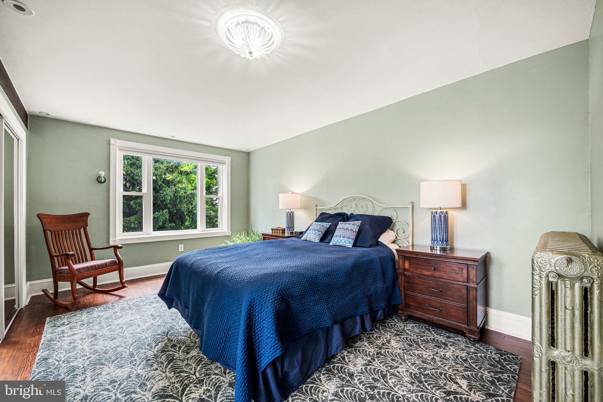 ROXBOROUGH - Residential