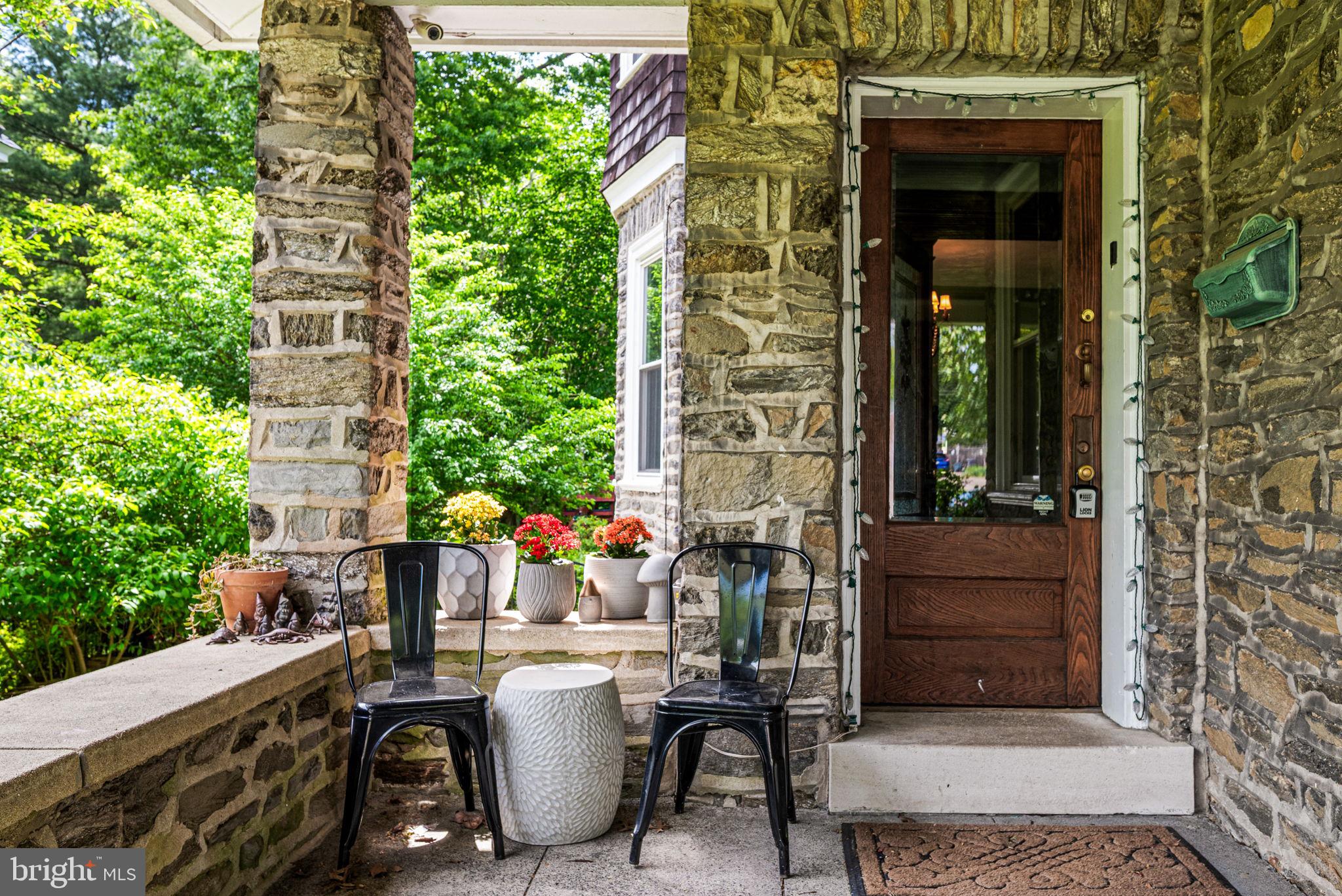 ROXBOROUGH - Residential