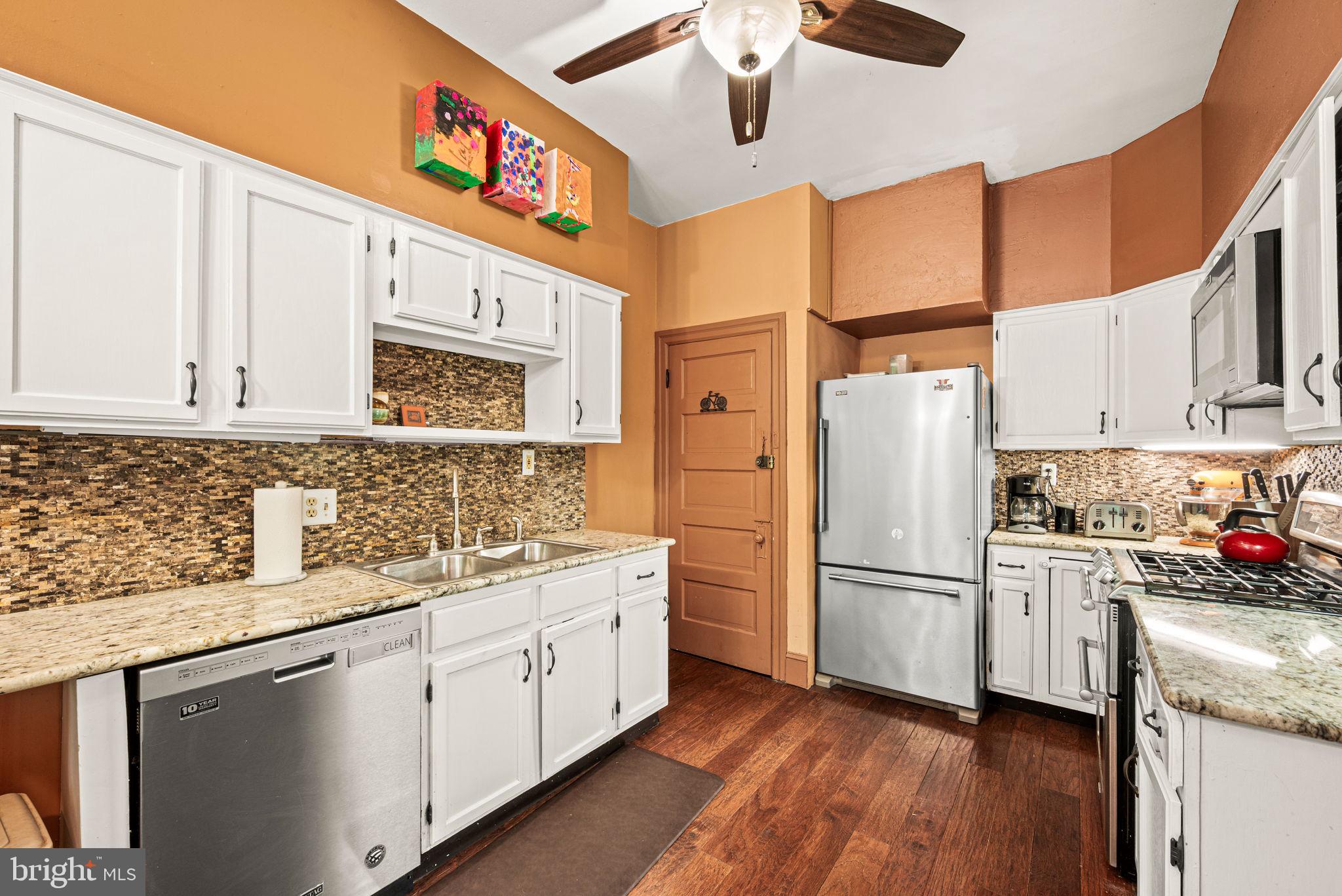 ROXBOROUGH - Residential