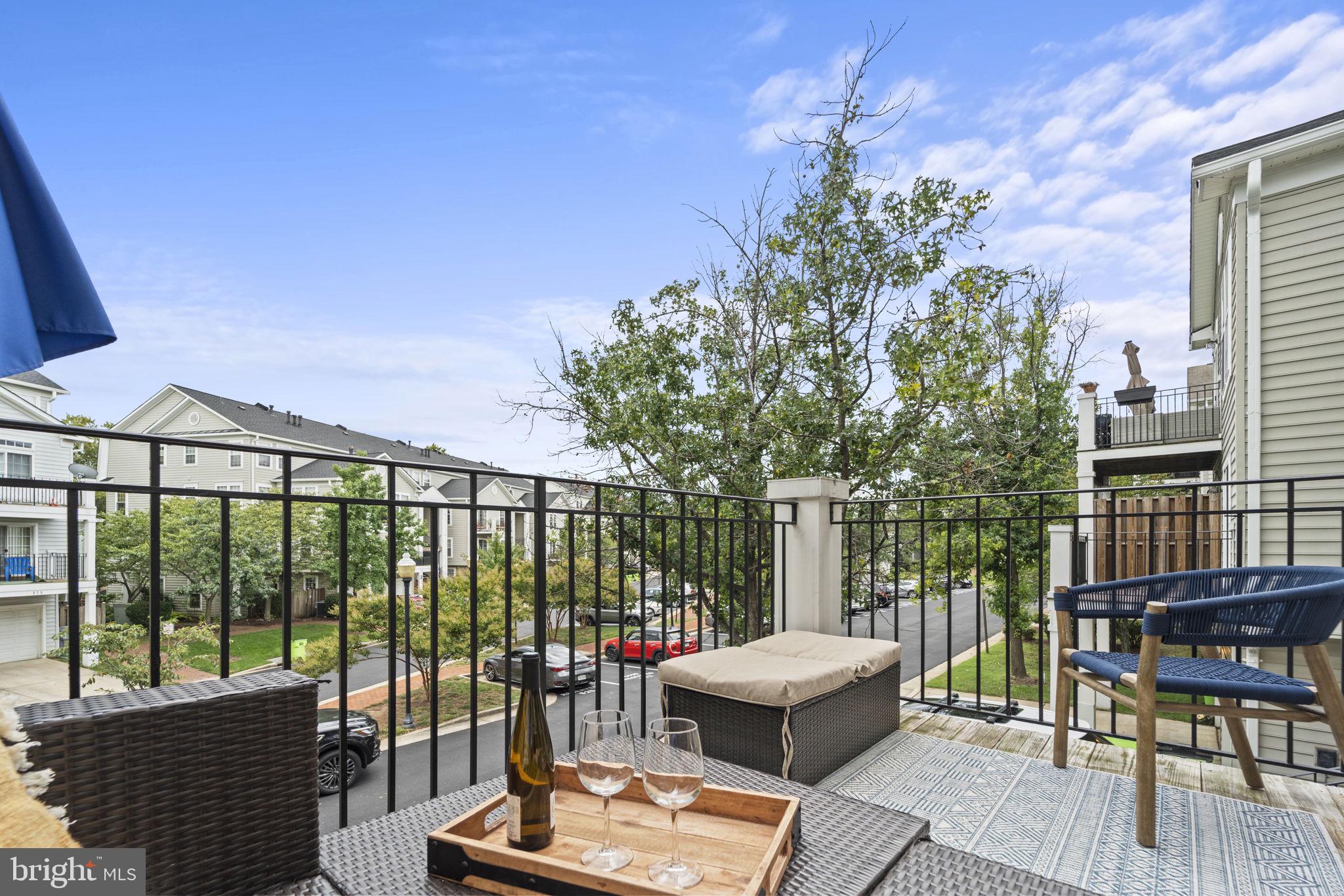 CAMERON STATION - Residential