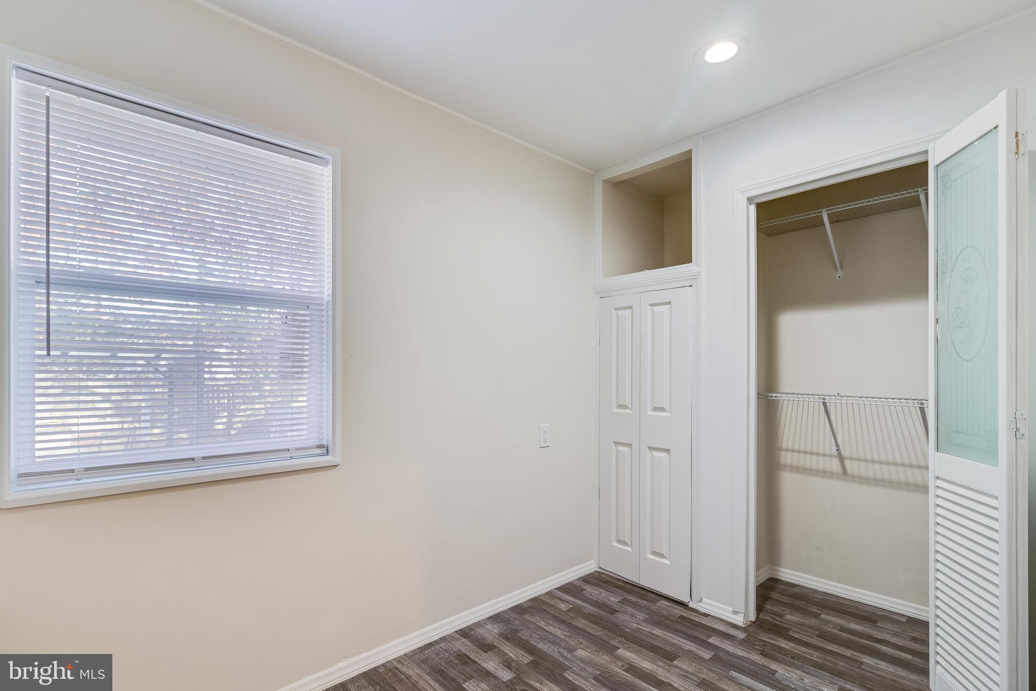 SPRING VALLEY - Residential