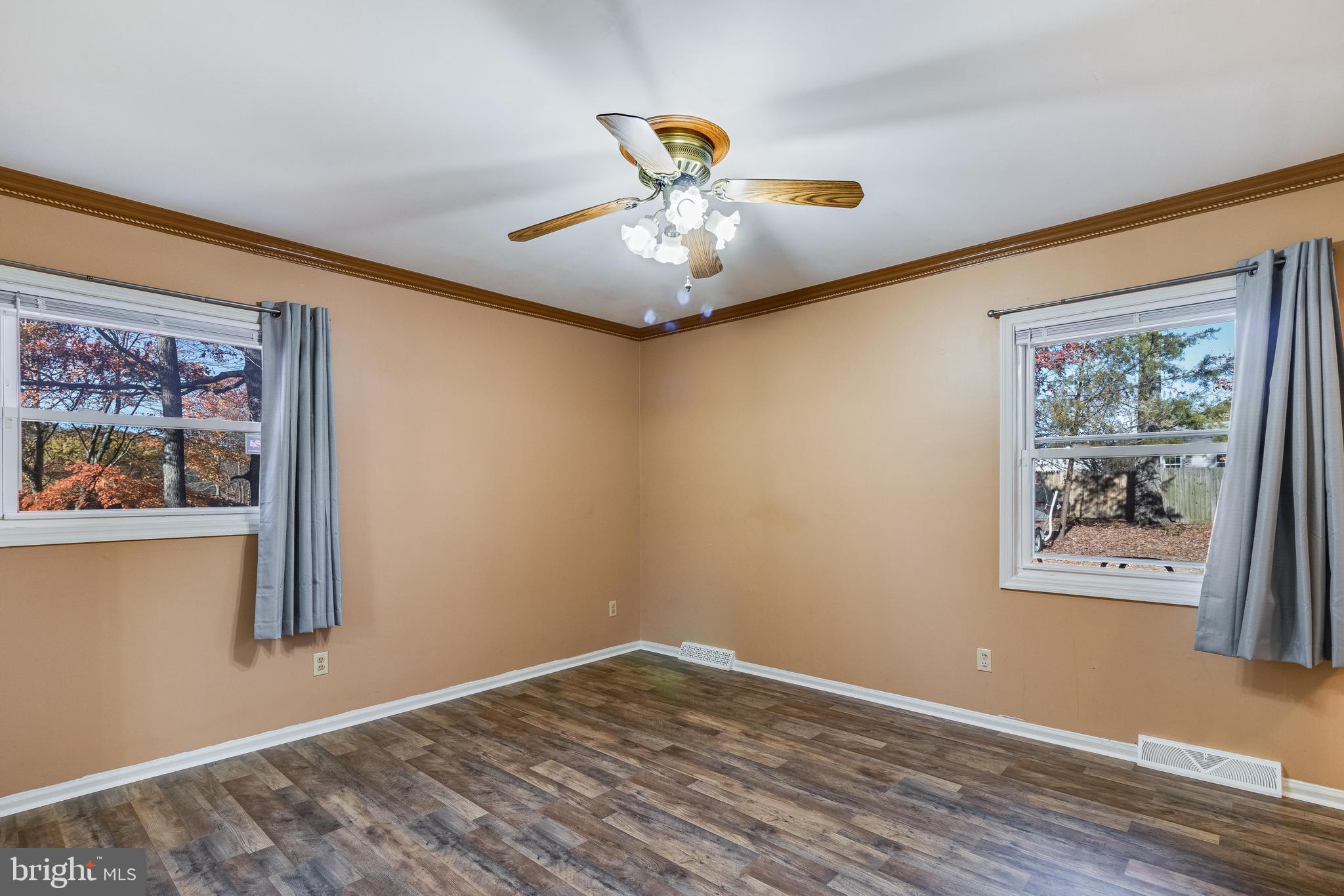 SPRING VALLEY - Residential