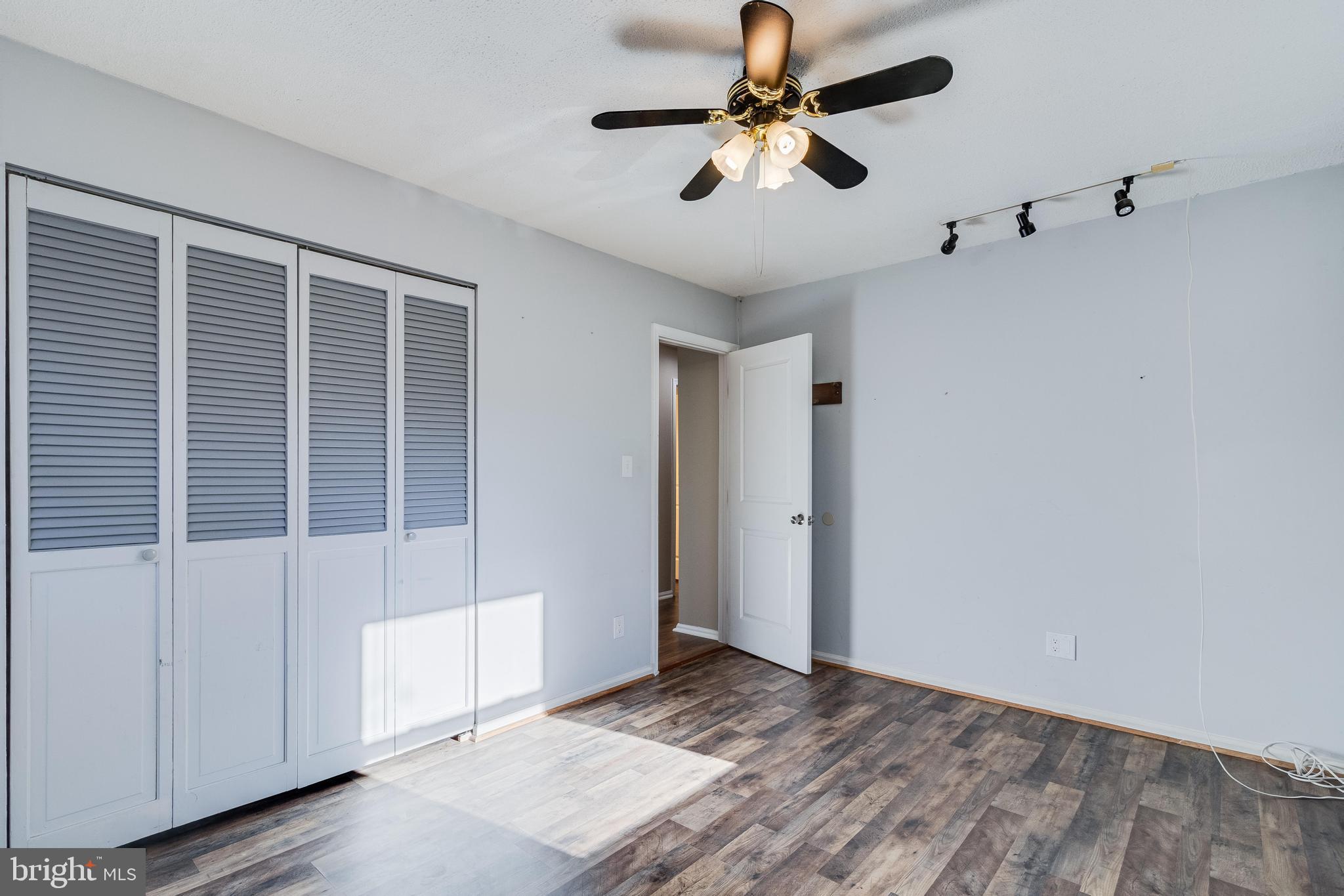 SPRING VALLEY - Residential