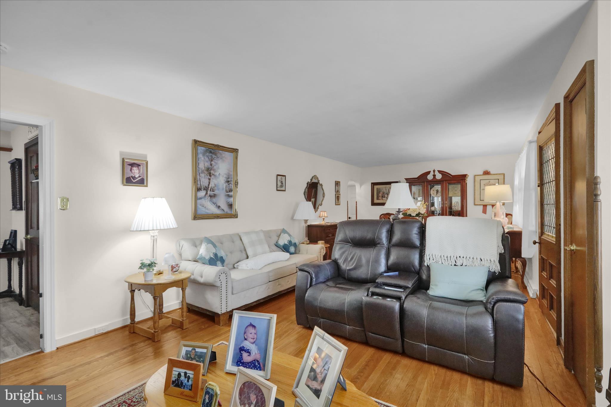 MANOR SHOPPING CENTER - Residential