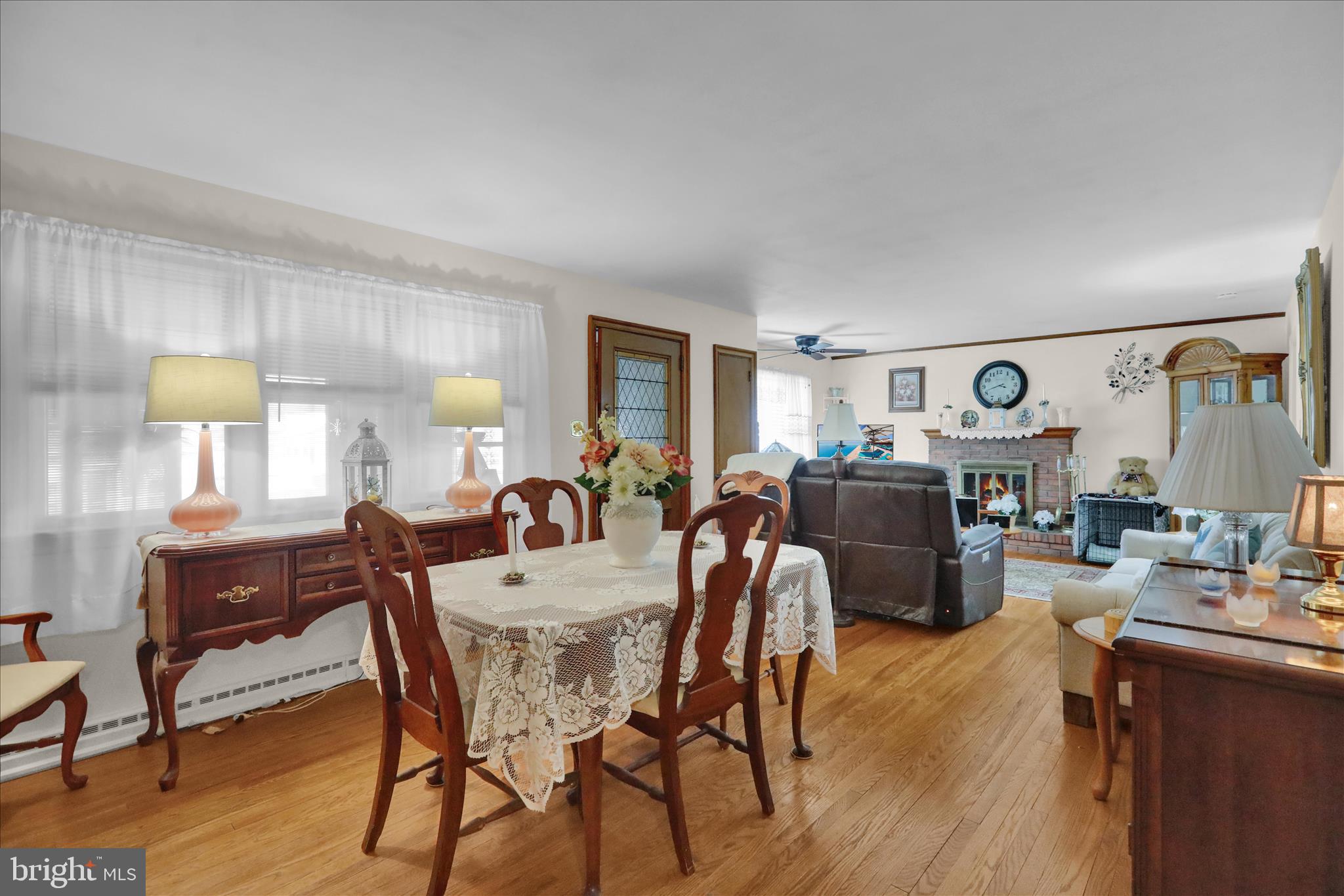 MANOR SHOPPING CENTER - Residential