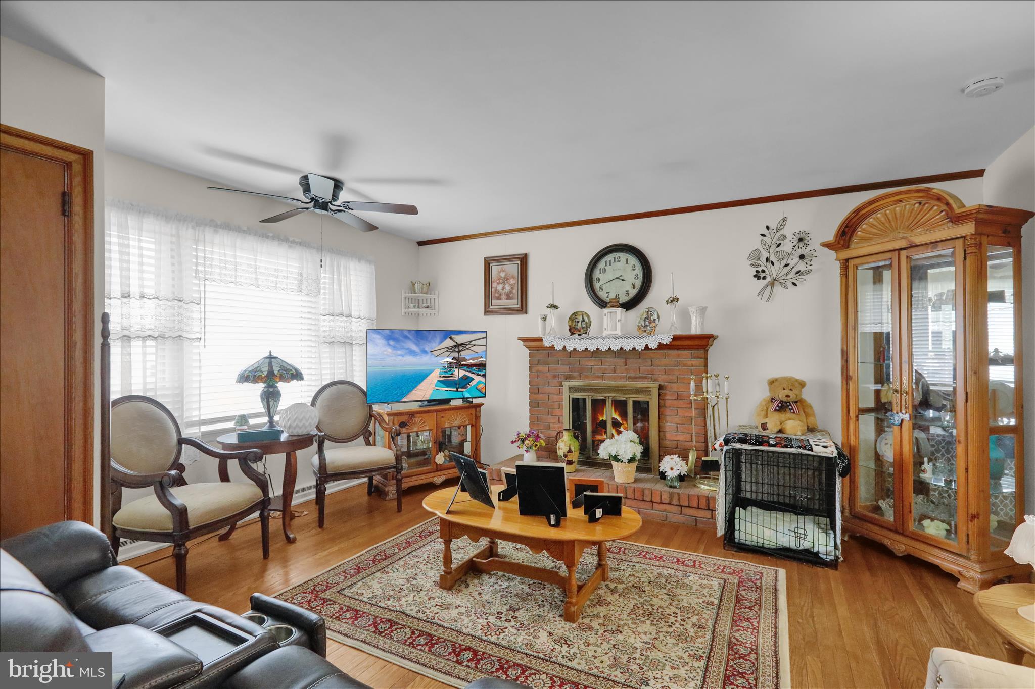 MANOR SHOPPING CENTER - Residential