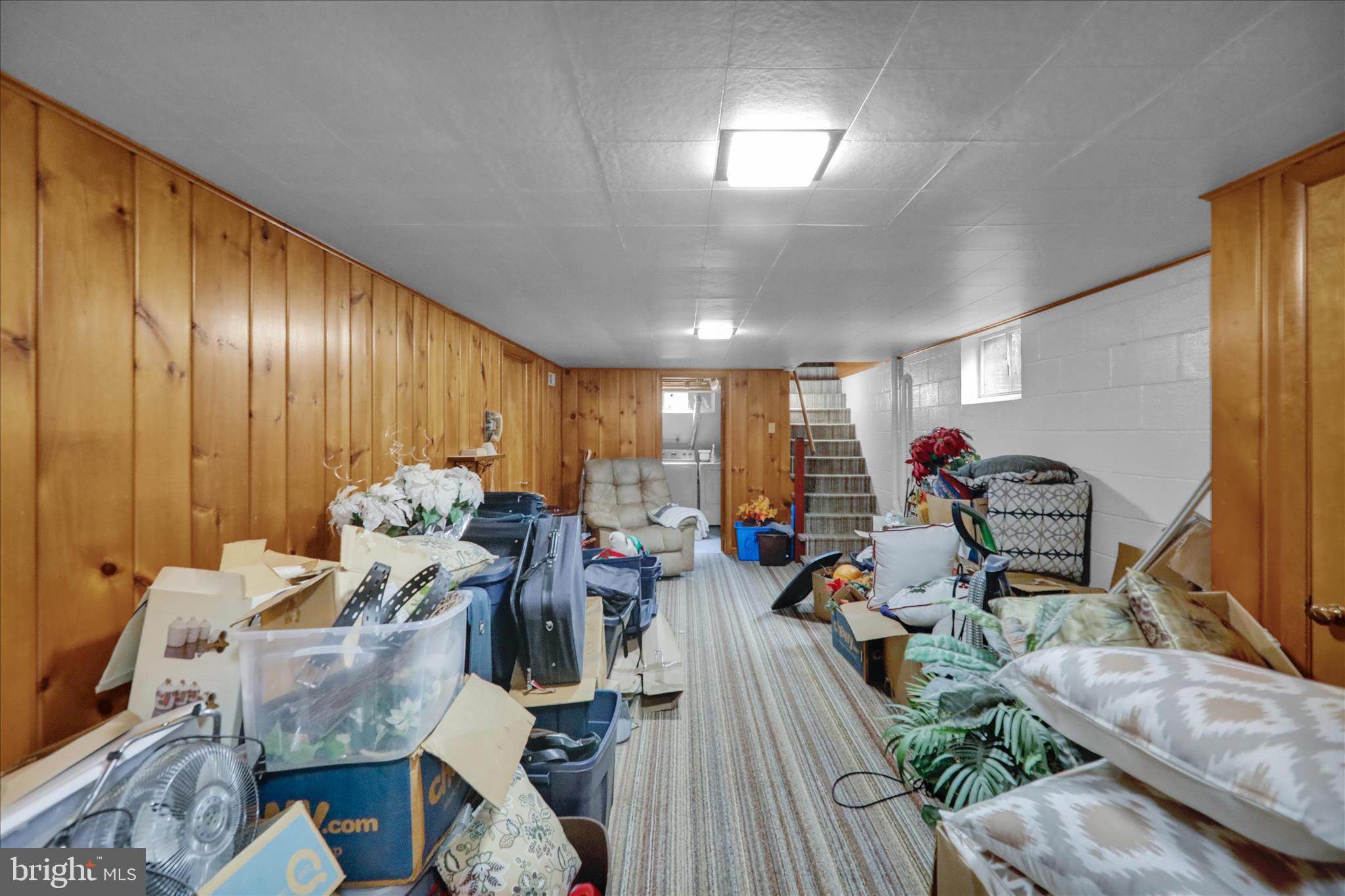 MANOR SHOPPING CENTER - Residential