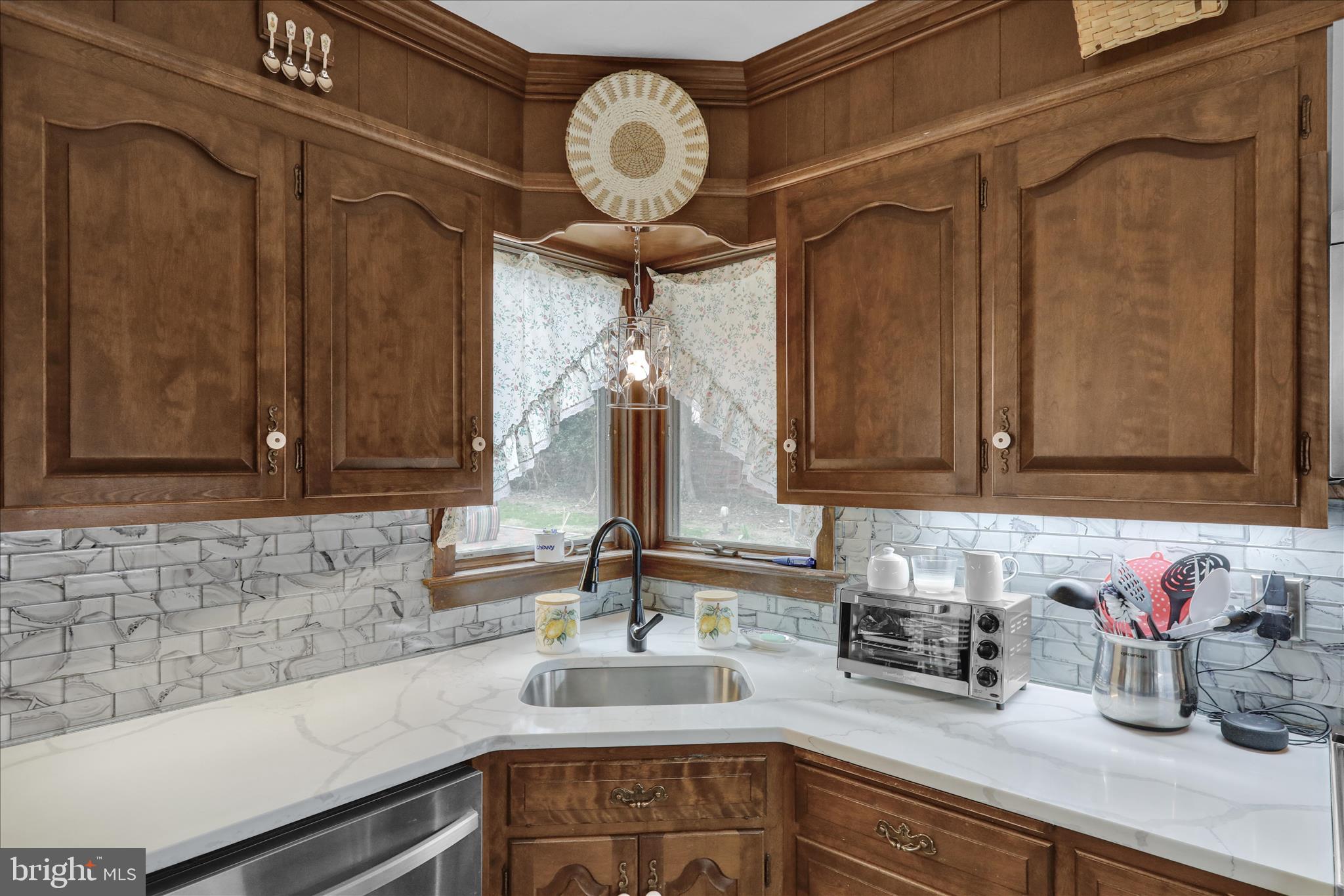 MANOR SHOPPING CENTER - Residential