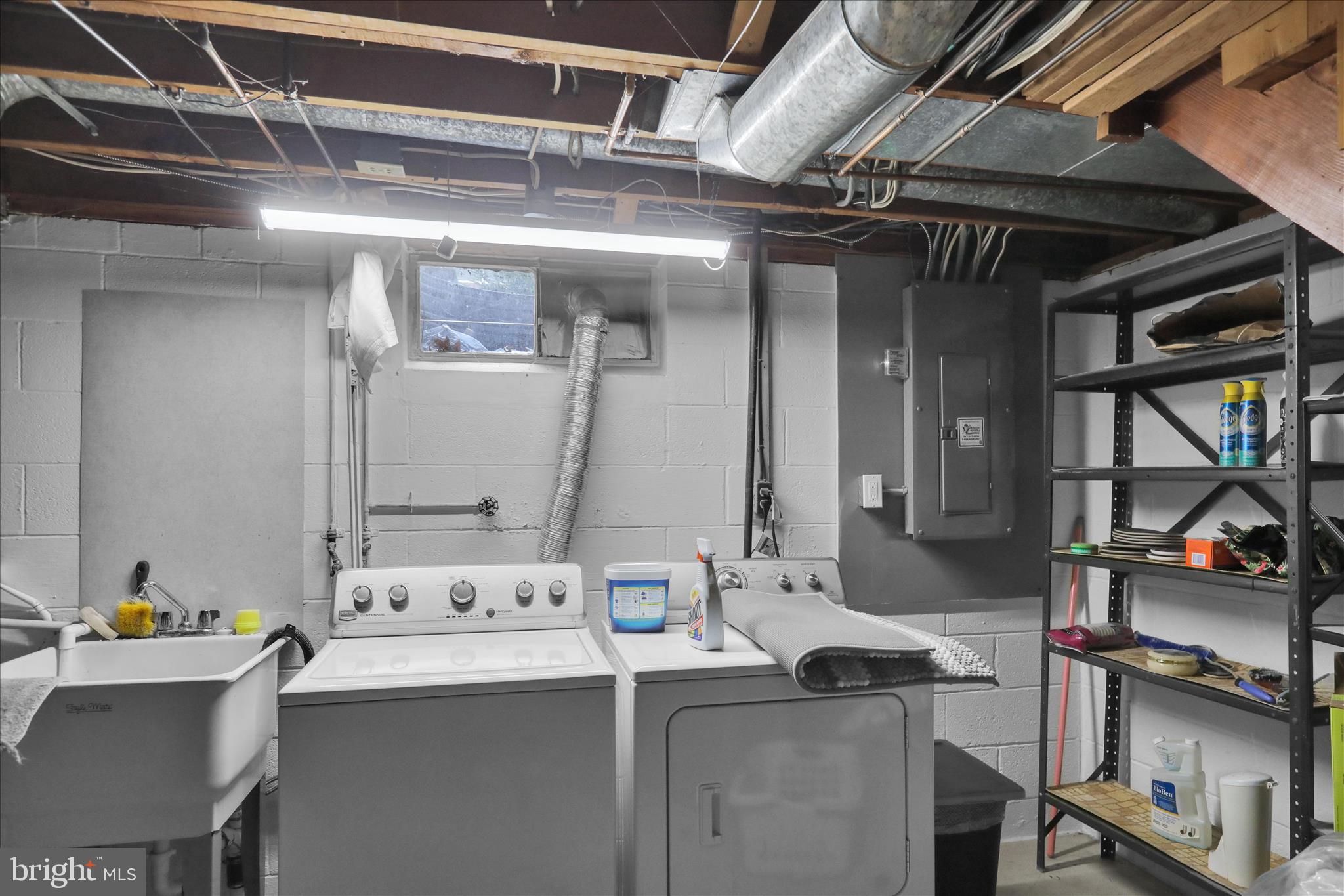 MANOR SHOPPING CENTER - Residential