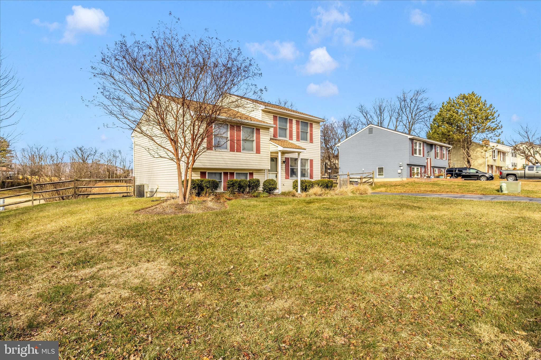 HILLCREST ORCHARDS - Residential