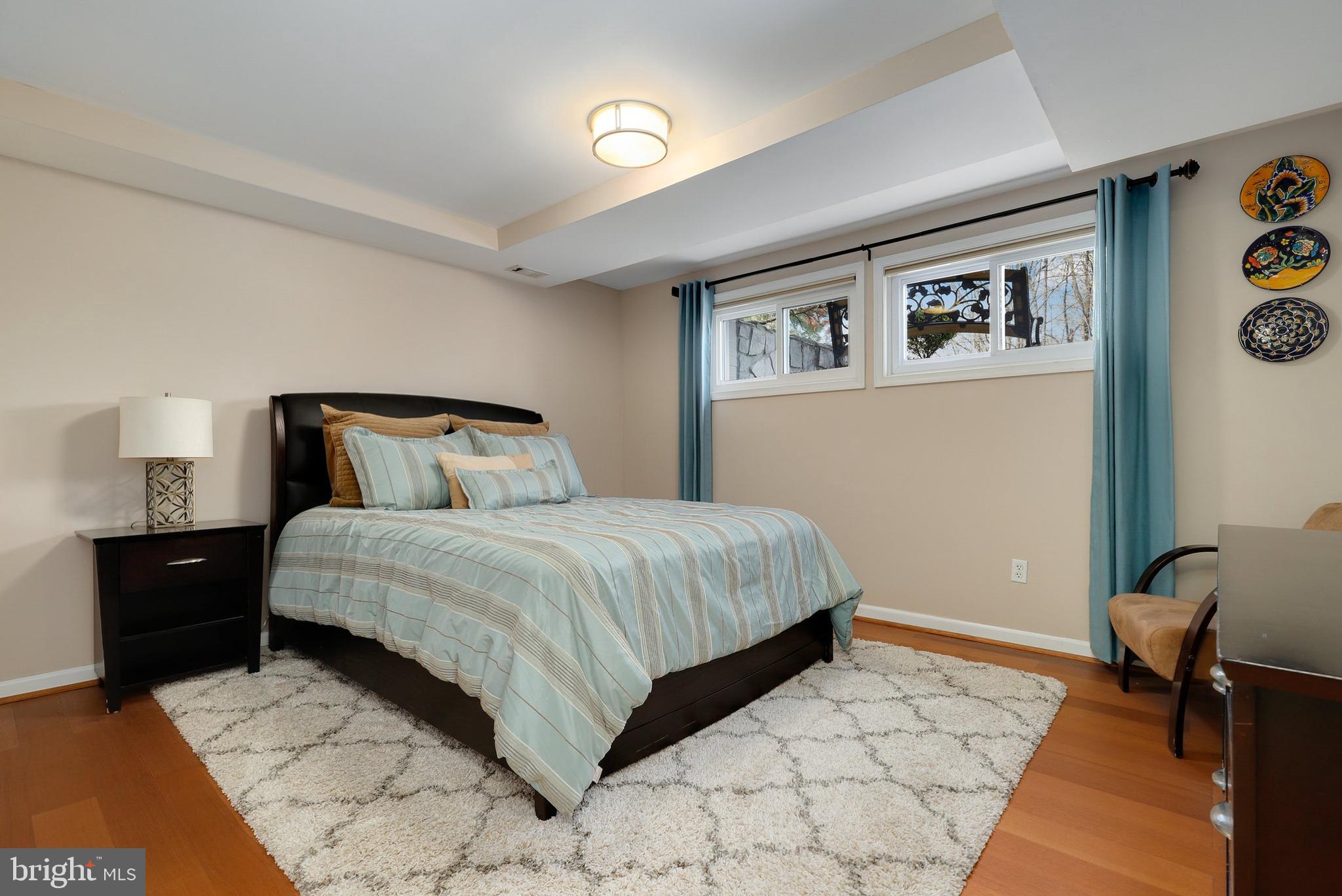 CARDEROCK SPRINGS - Residential