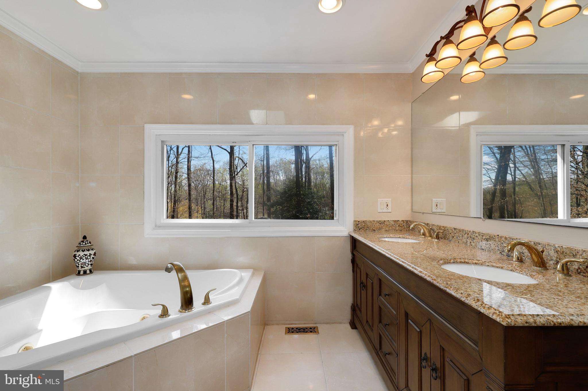 CARDEROCK SPRINGS - Residential