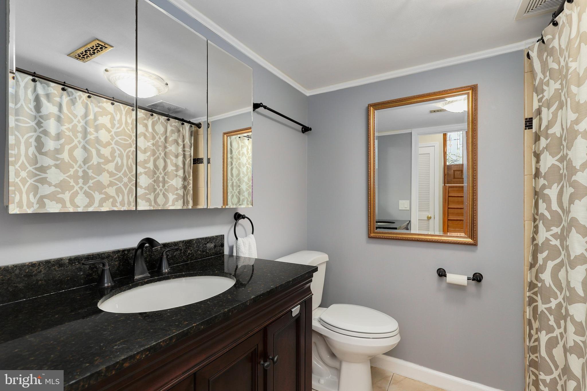 CARDEROCK SPRINGS - Residential