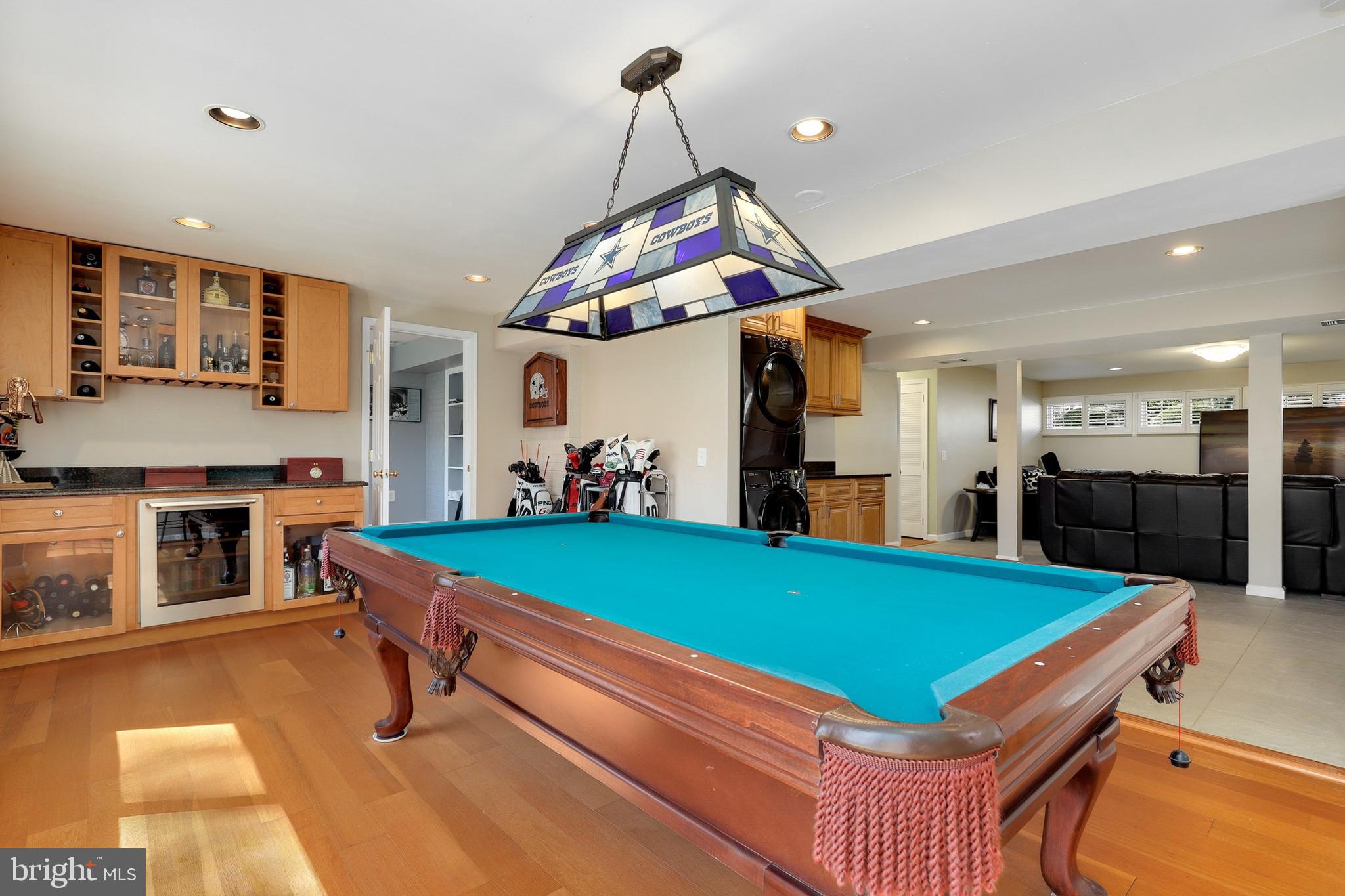 CARDEROCK SPRINGS - Residential