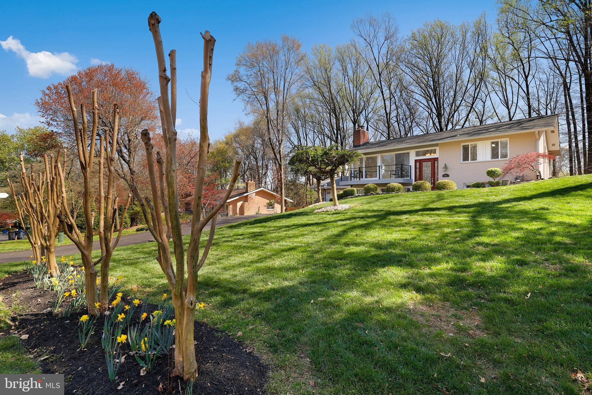 CARDEROCK SPRINGS - Residential