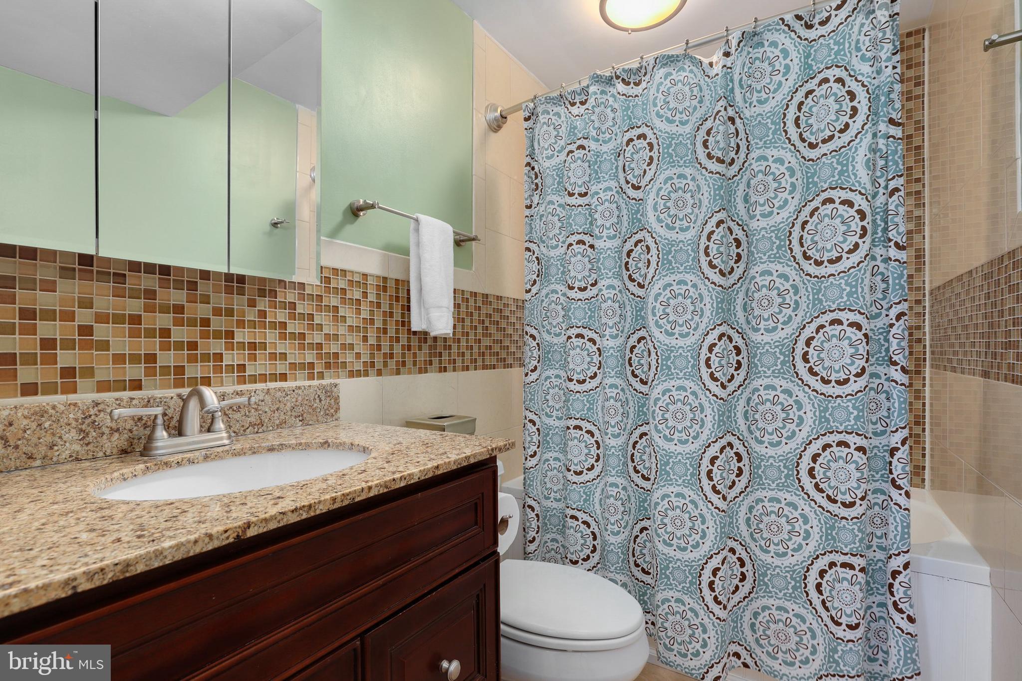 CARDEROCK SPRINGS - Residential