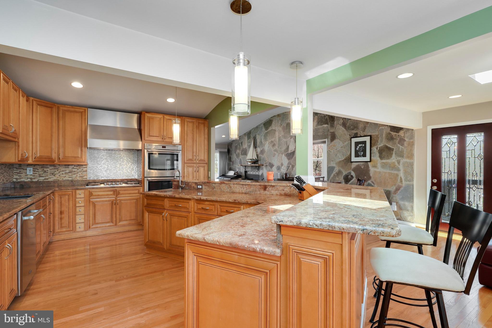 CARDEROCK SPRINGS - Residential