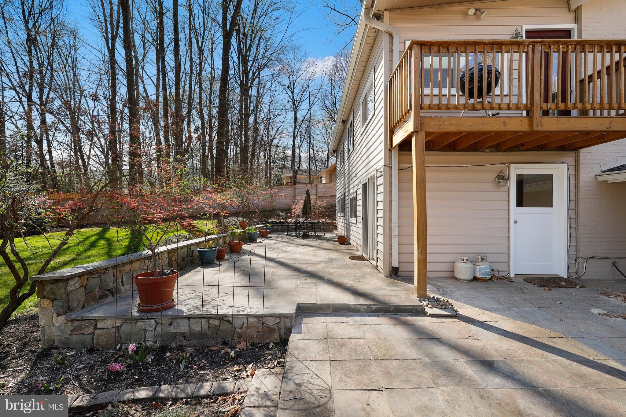 CARDEROCK SPRINGS - Residential