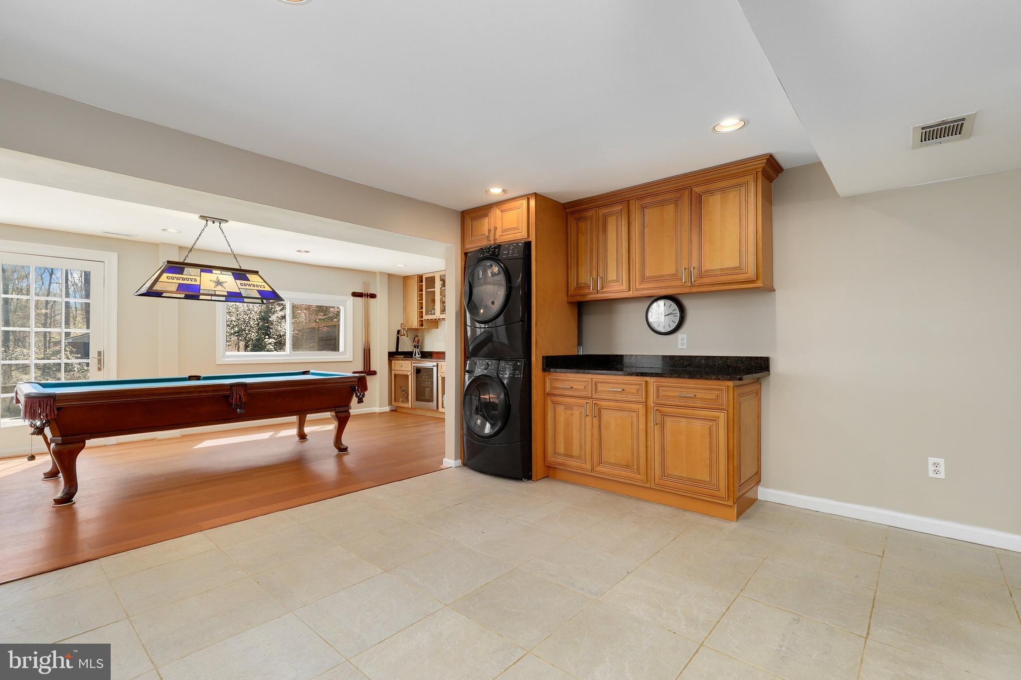 CARDEROCK SPRINGS - Residential