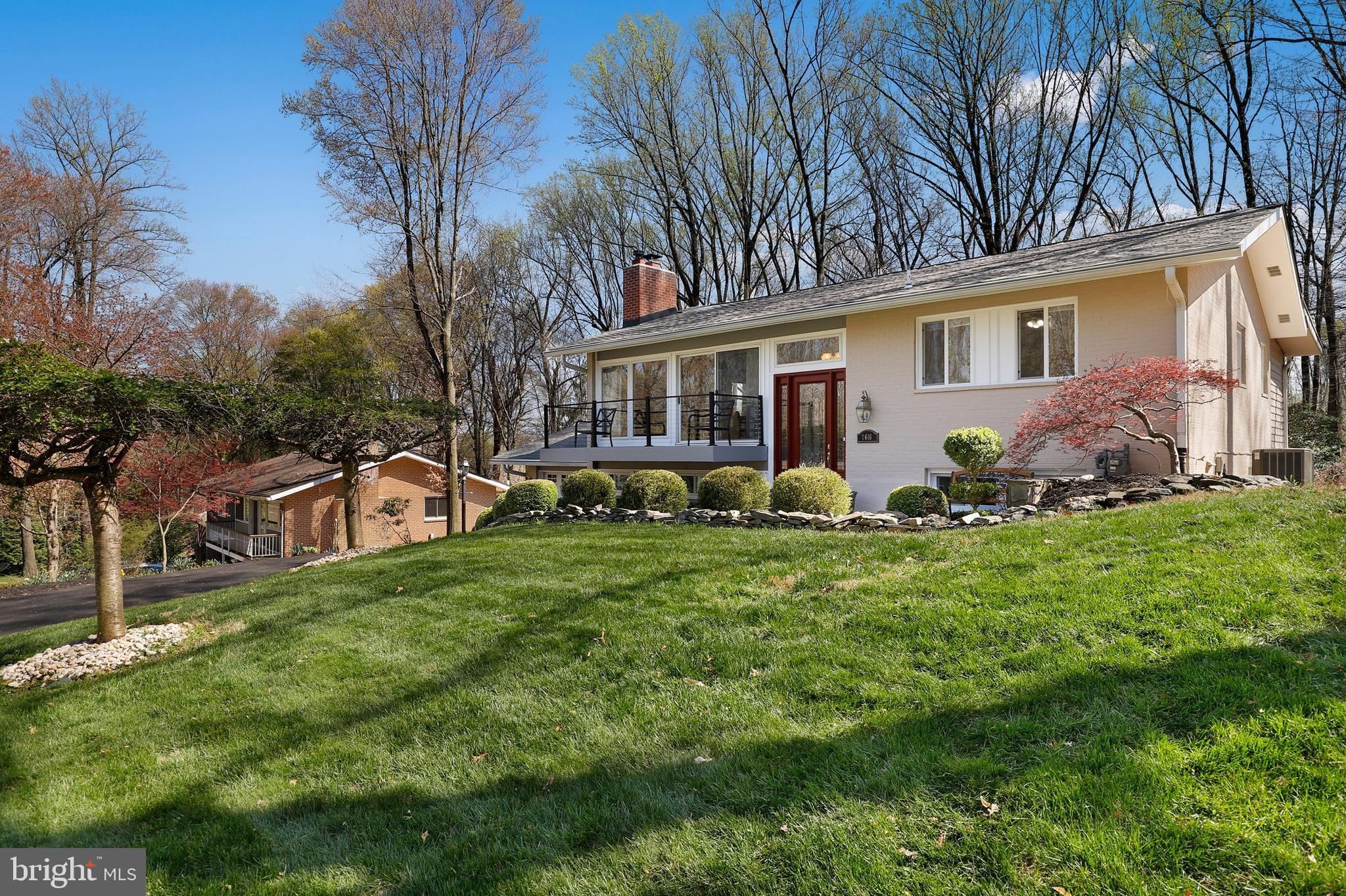 CARDEROCK SPRINGS - Residential