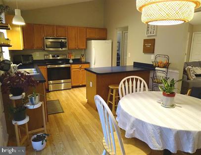 HAMILTONS CROSSING - Residential Lease