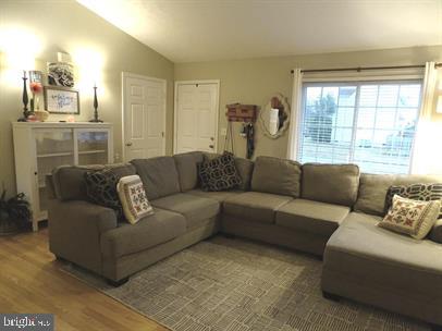 HAMILTONS CROSSING - Residential Lease