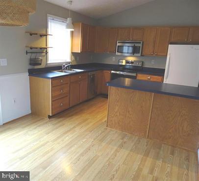 HAMILTONS CROSSING - Residential Lease