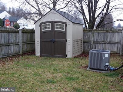 HAMILTONS CROSSING - Residential Lease