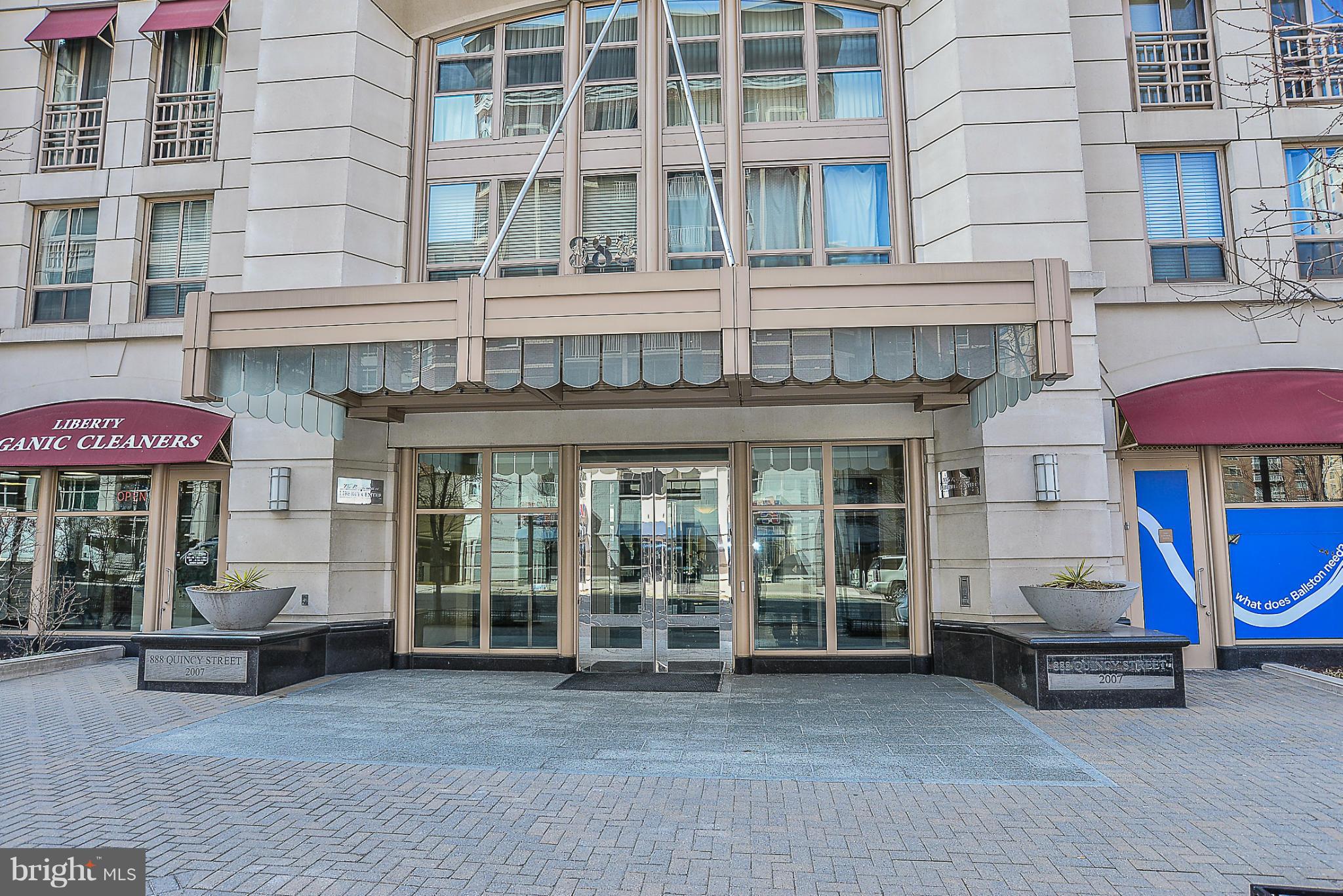 LIBERTY CENTER - Residential