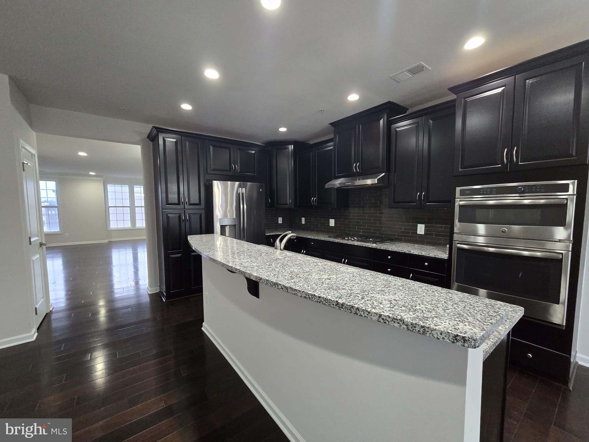BUCKINGHAM AT LOUDOUN VALLEY - Residential Lease