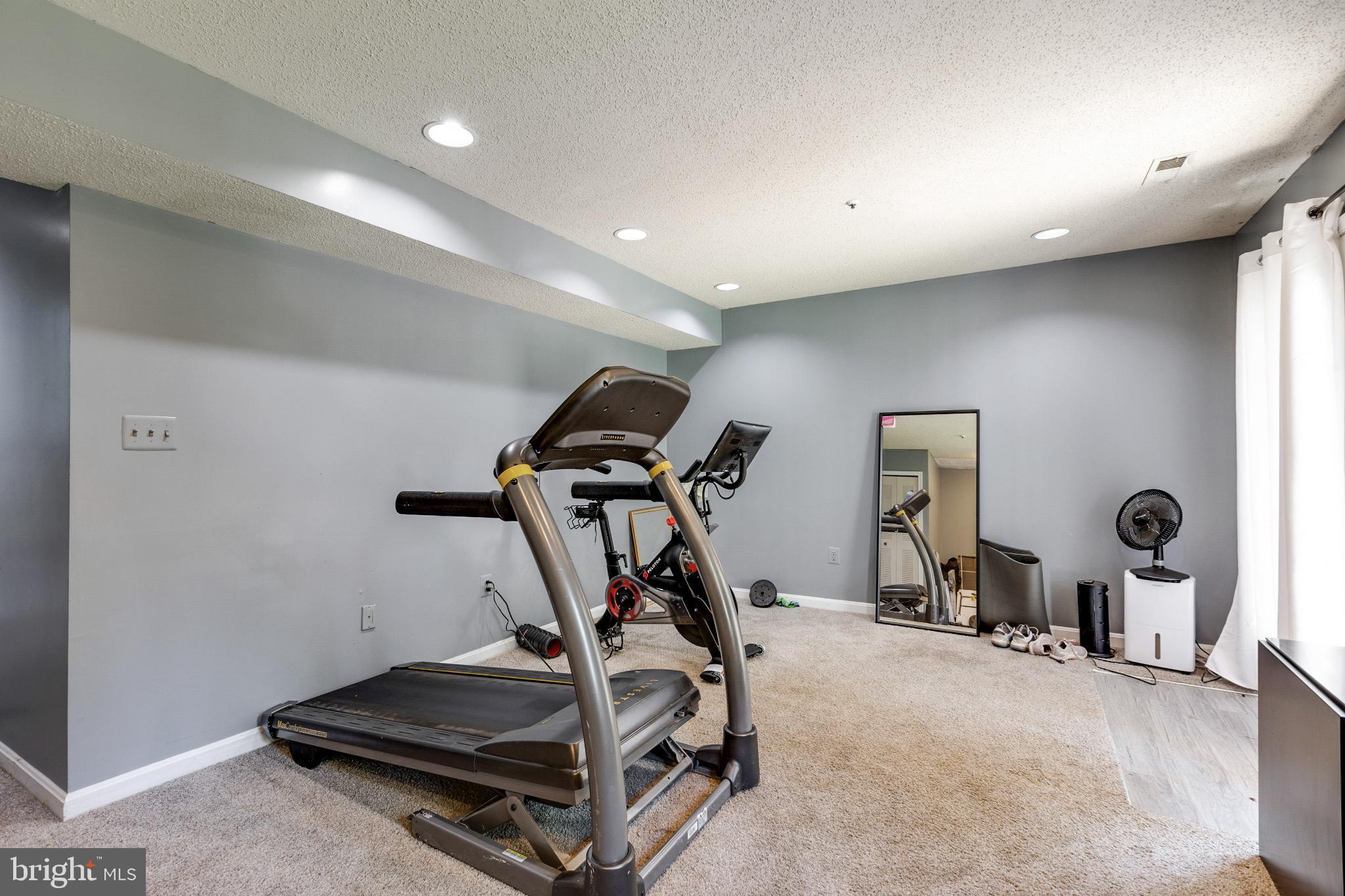 FOUNDERS WOODS PLAT 2 - Residential Lease