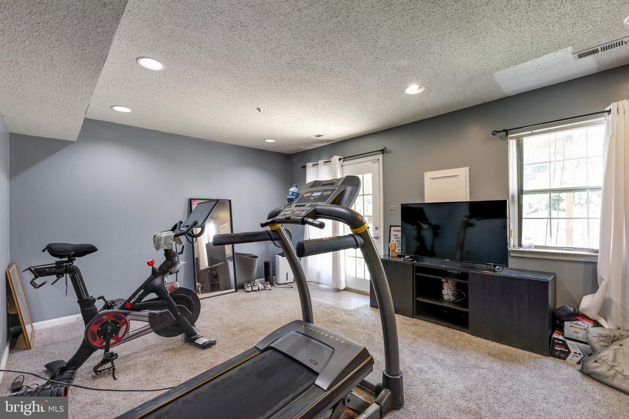 FOUNDERS WOODS PLAT 2 - Residential Lease