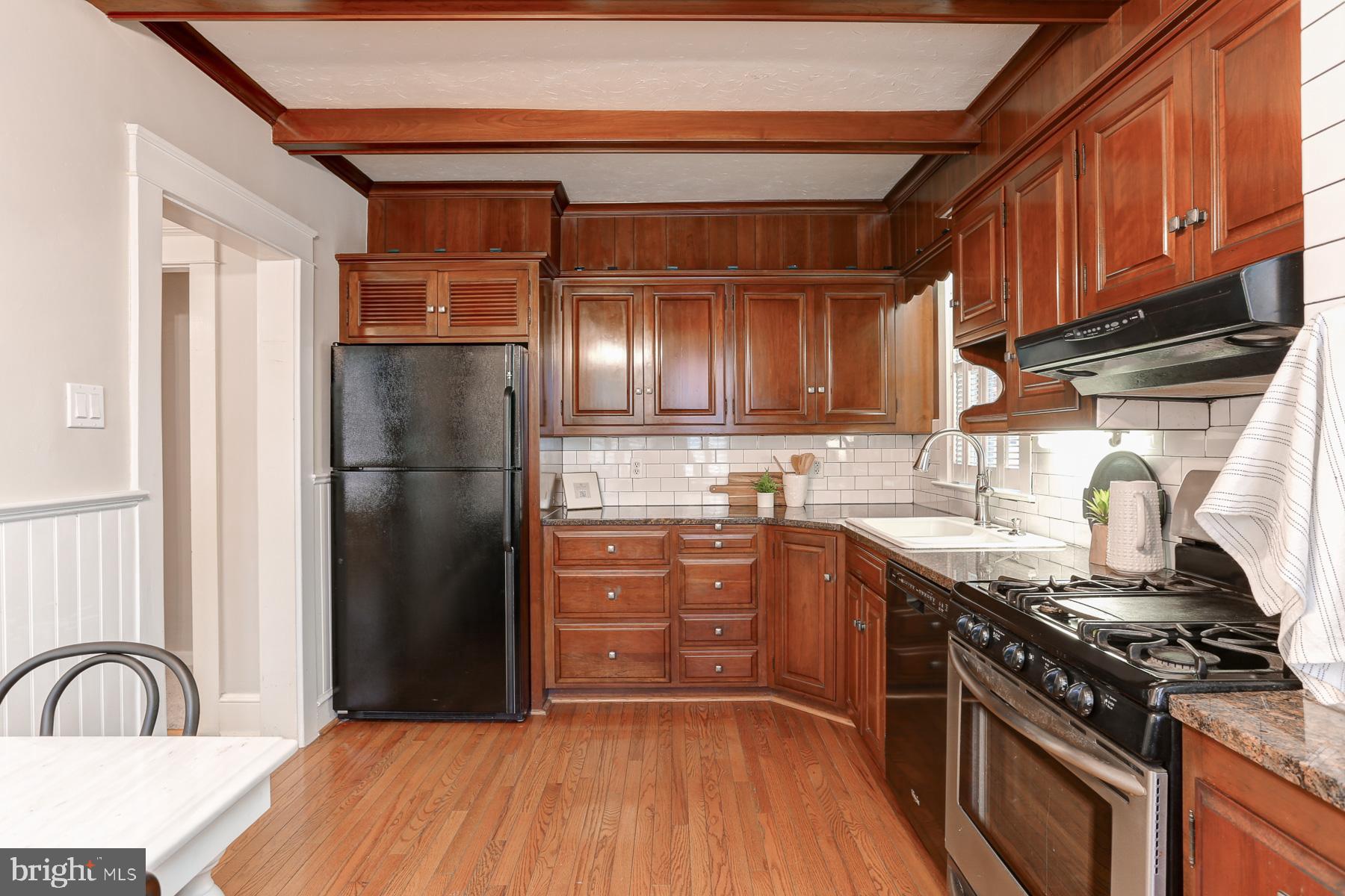 WEST END OF CITY - Residential