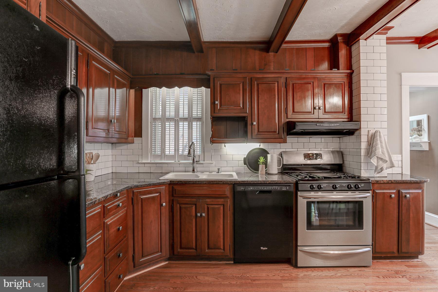 WEST END OF CITY - Residential