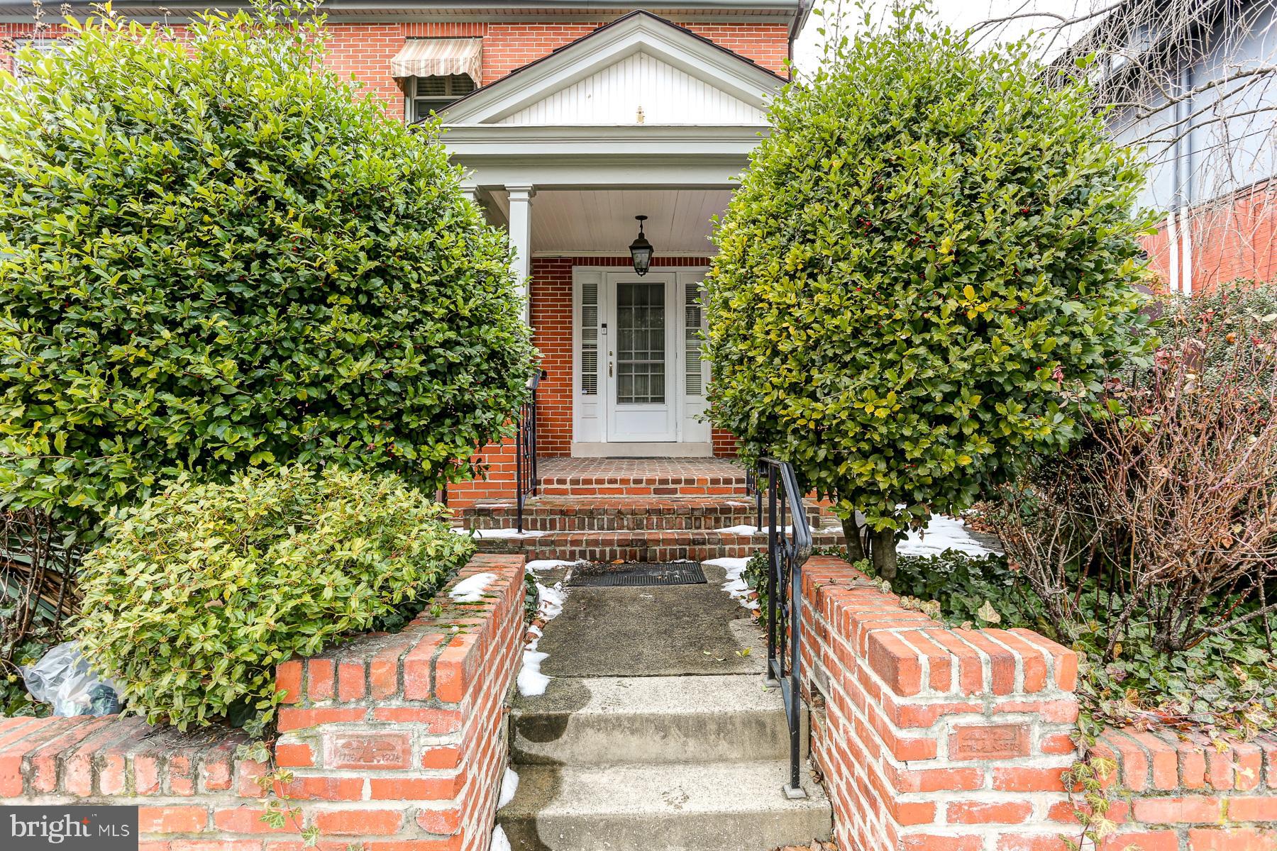 WEST END OF CITY - Residential