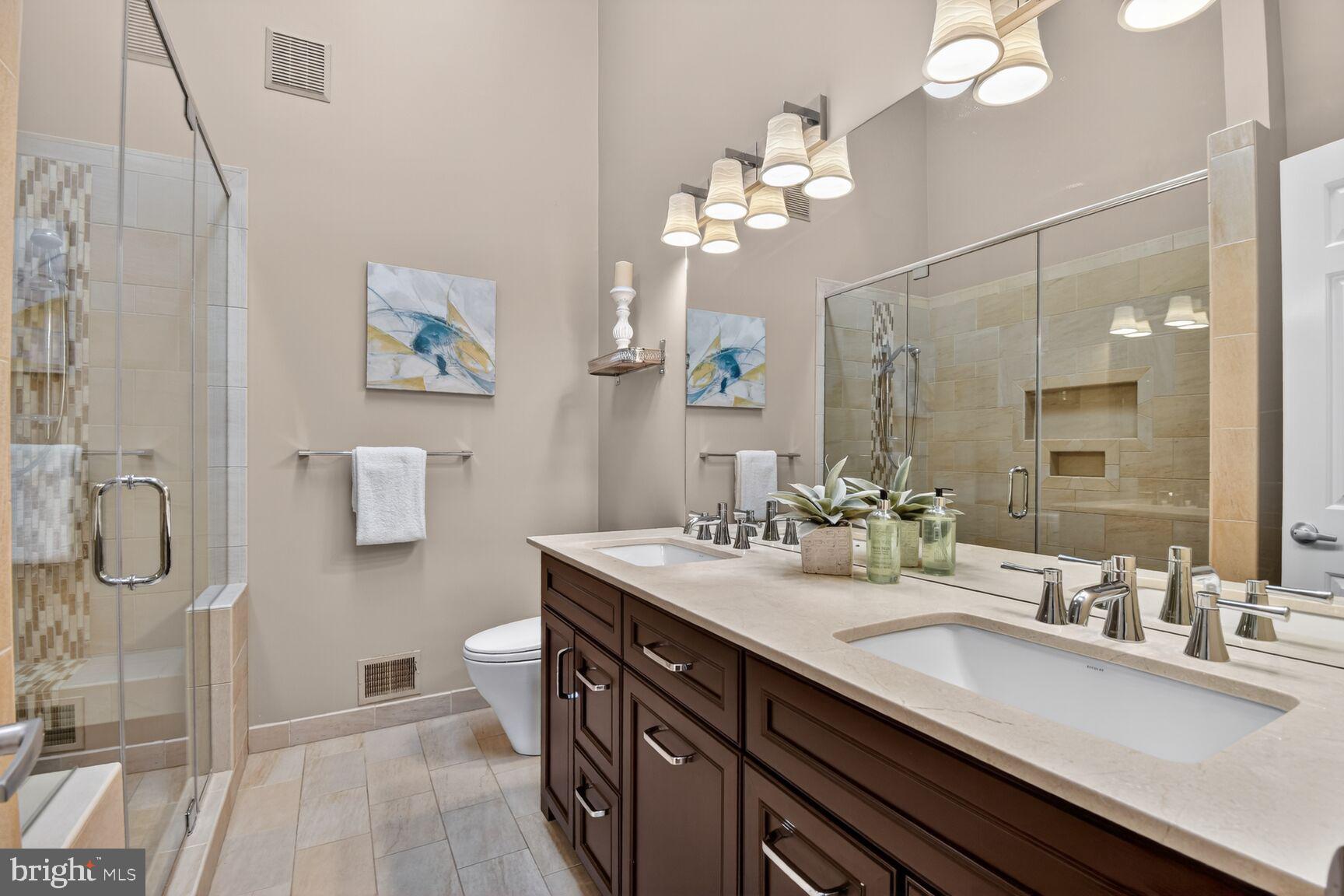 CHADSBERRY - Residential