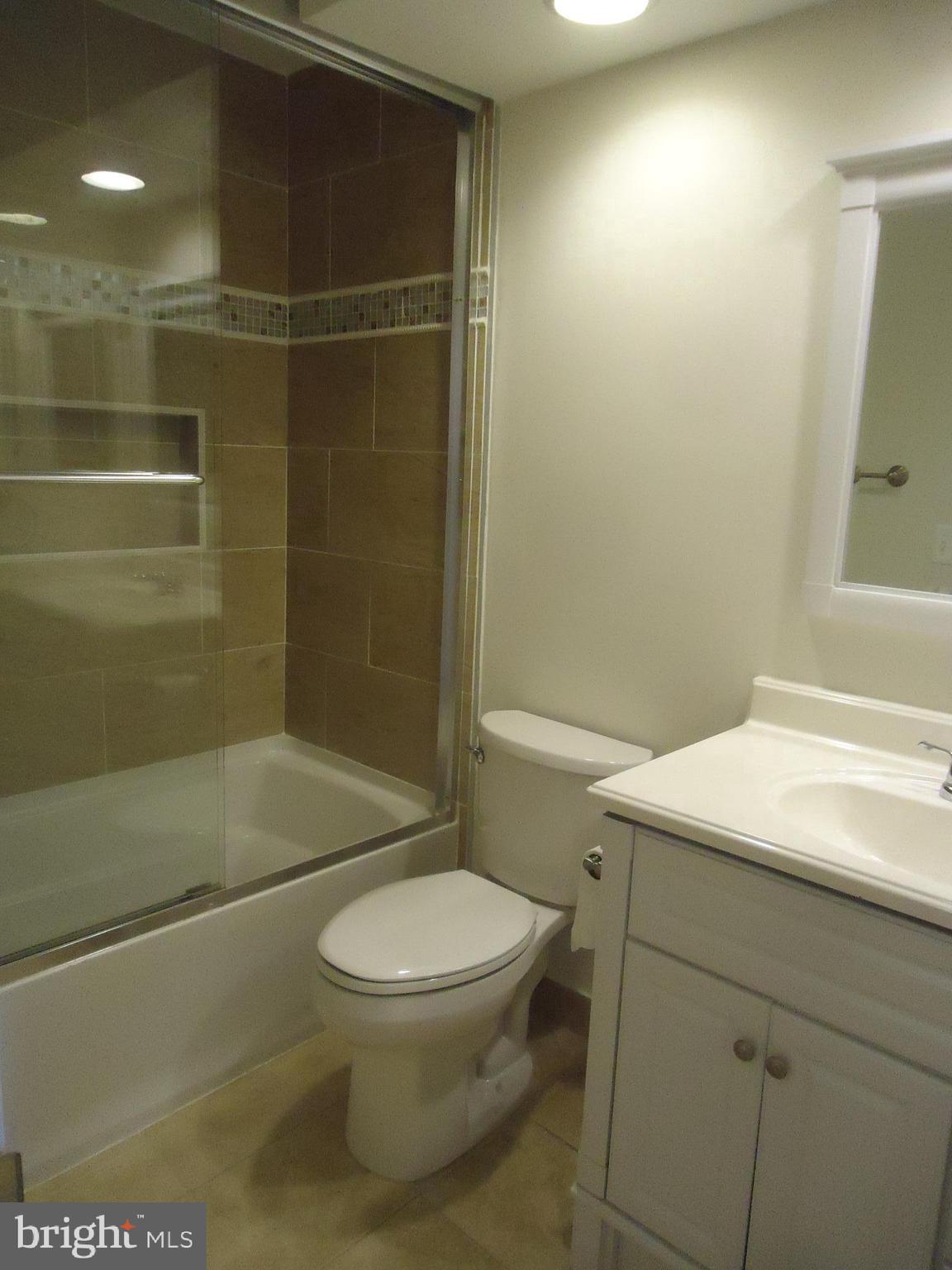 NEW GATE - Residential Lease