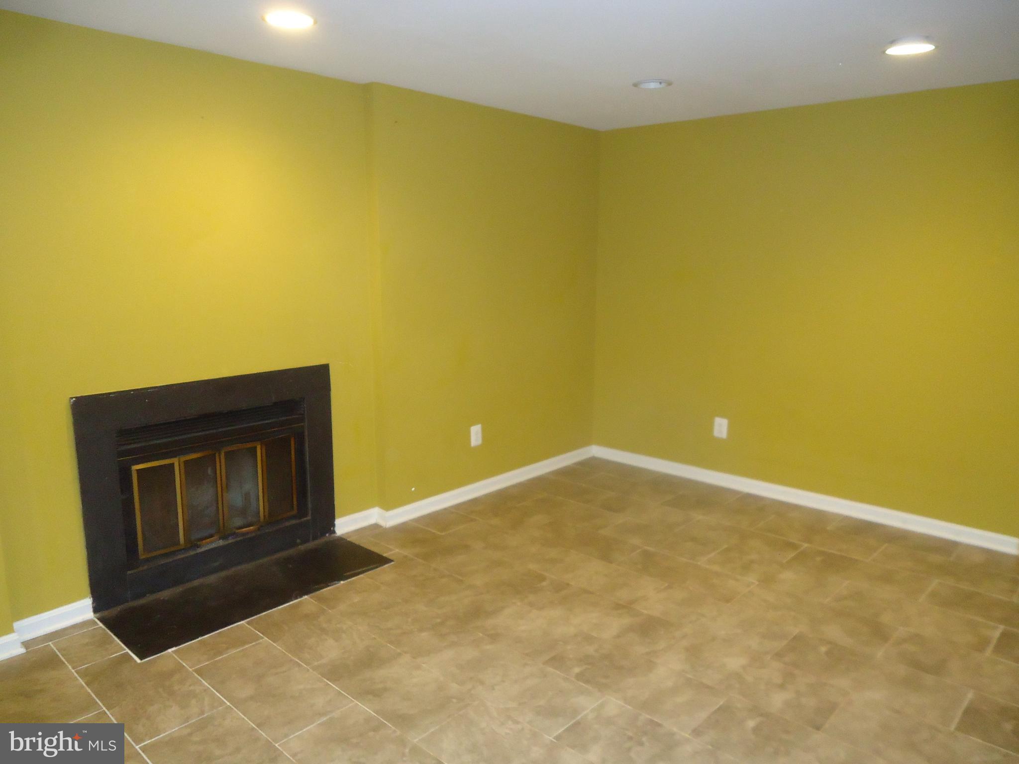 NEW GATE - Residential Lease