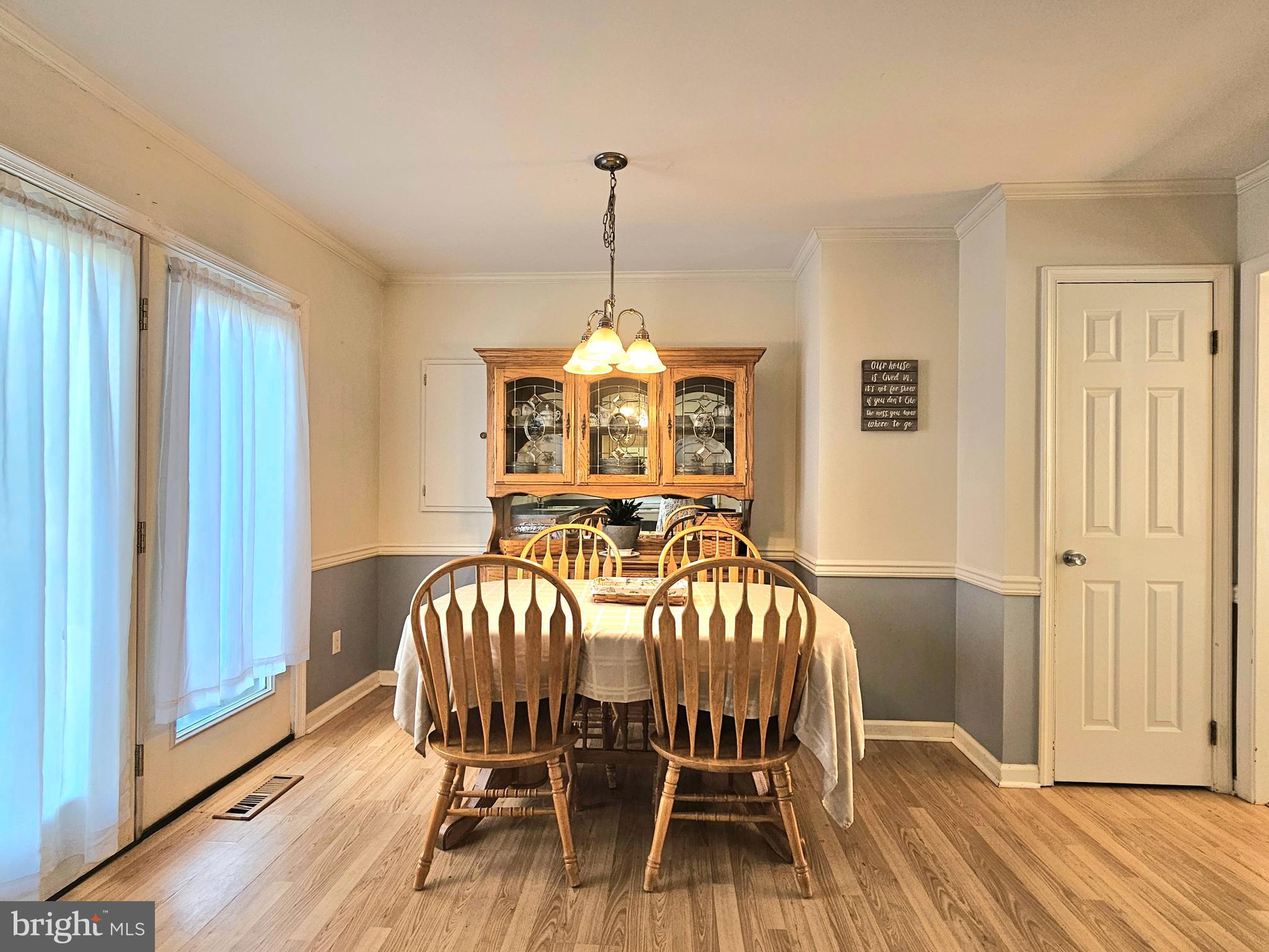 1009 SUMAC CIRCLE