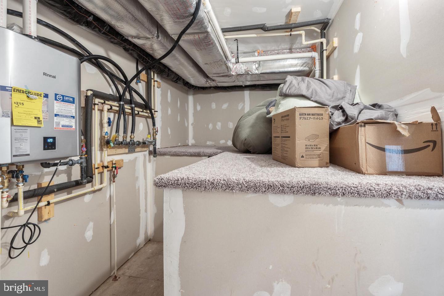 KINCORA - Residential Lease