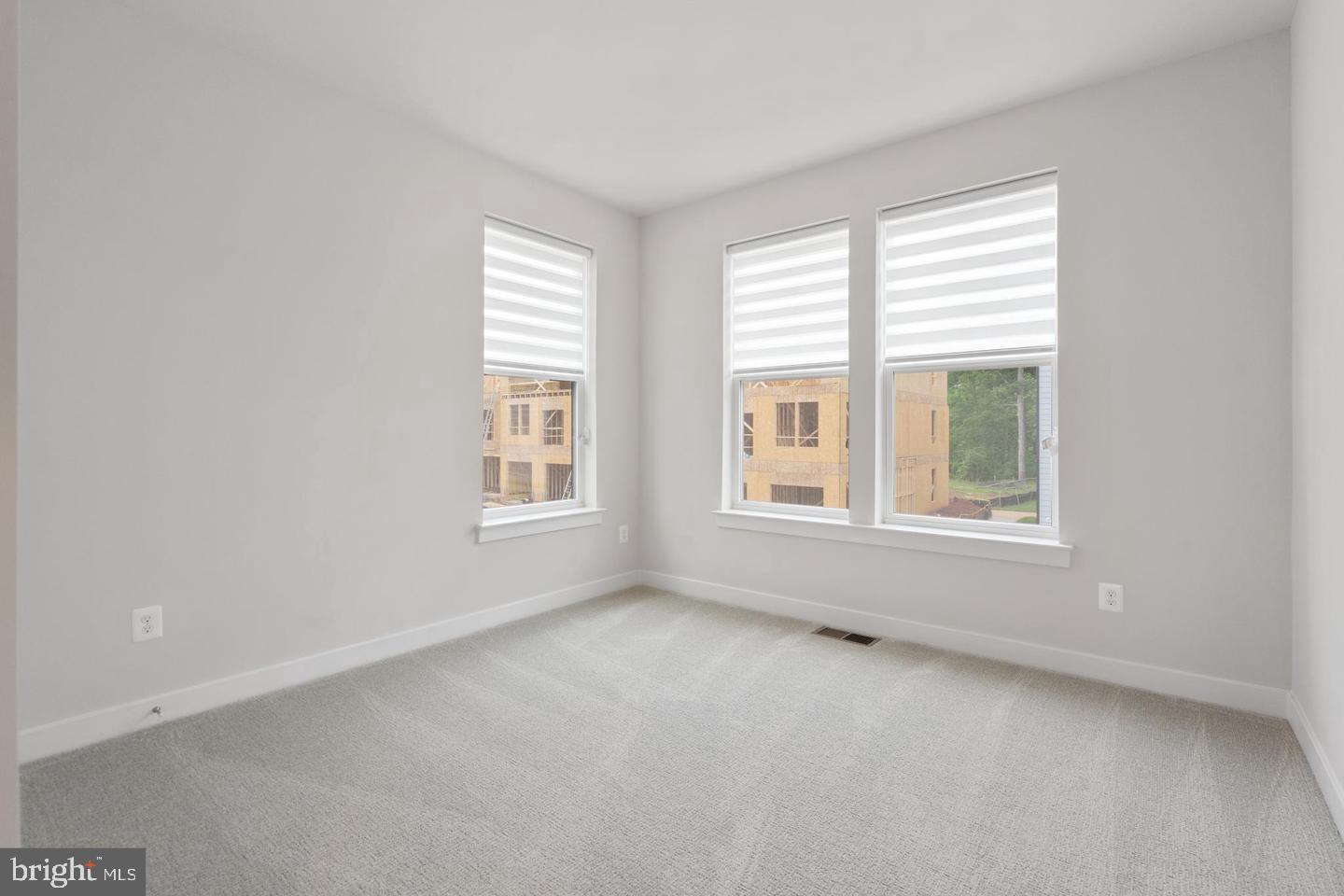 KINCORA - Residential Lease