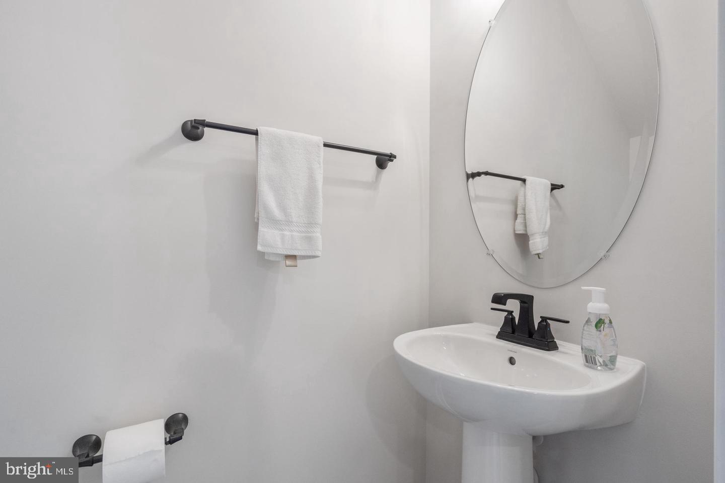 KINCORA - Residential Lease