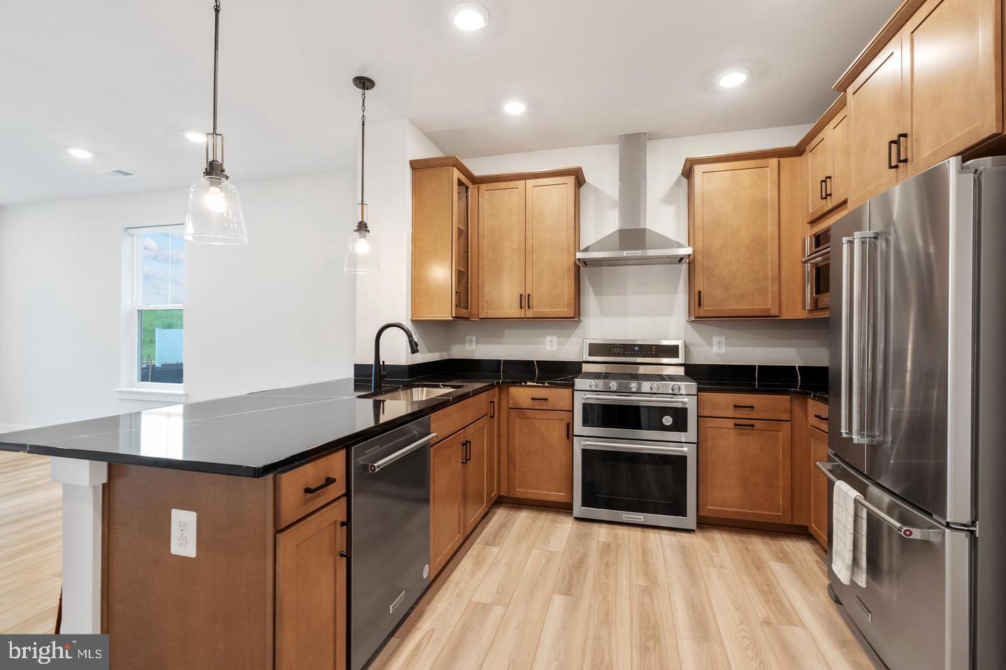 KINCORA - Residential Lease