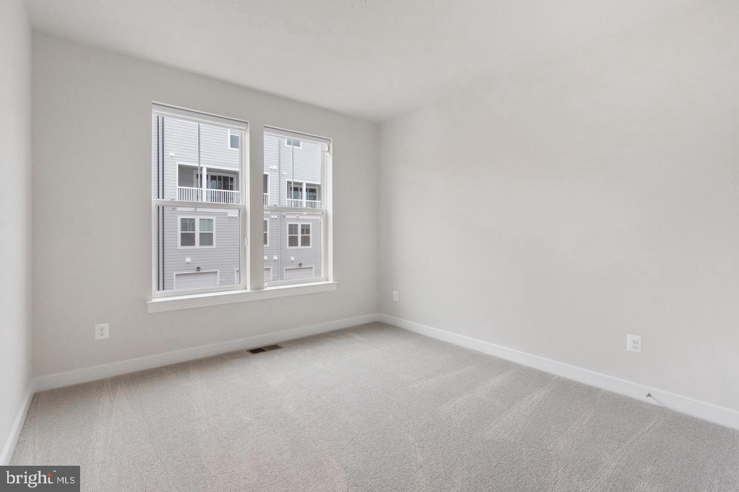 KINCORA - Residential Lease