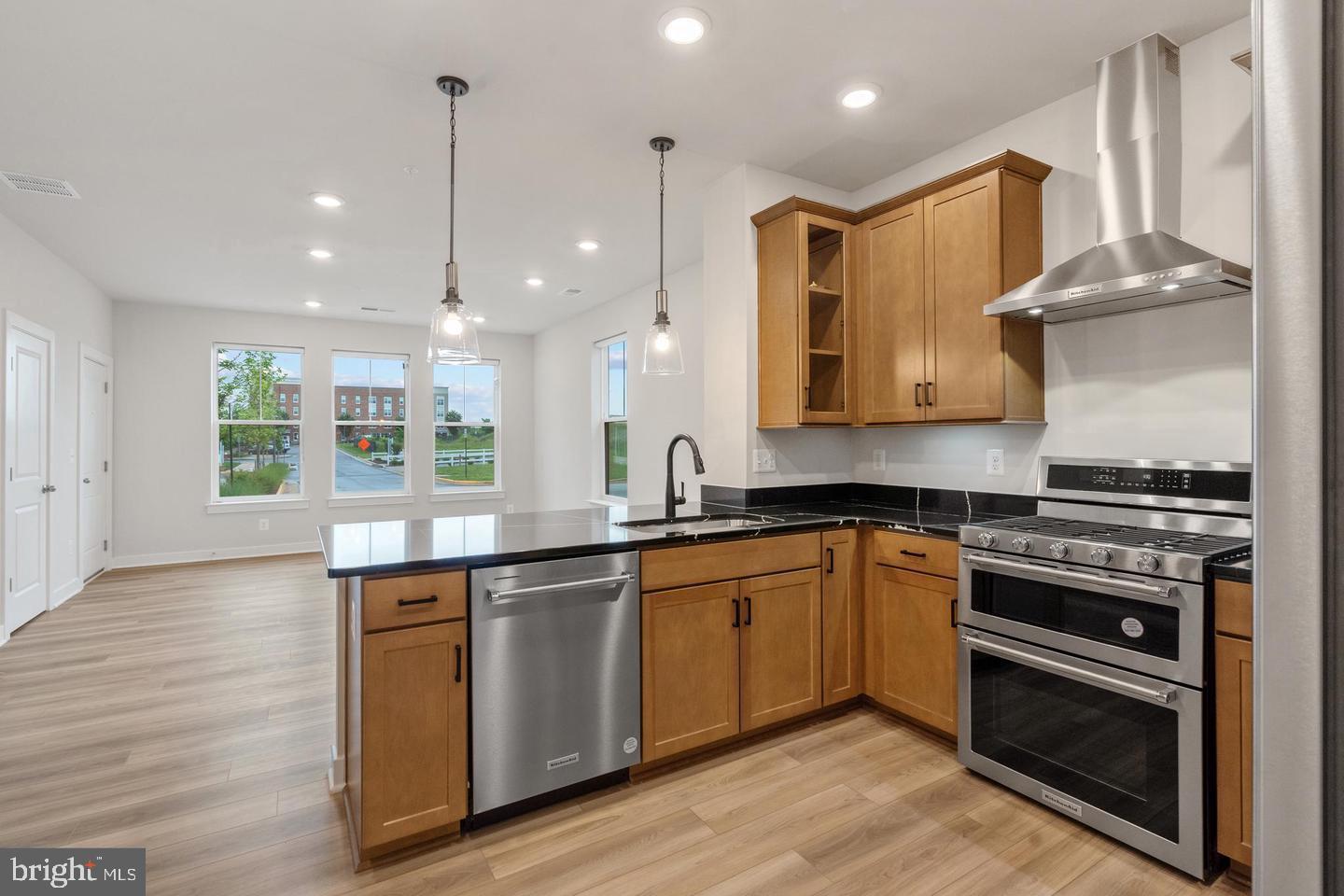 KINCORA - Residential Lease