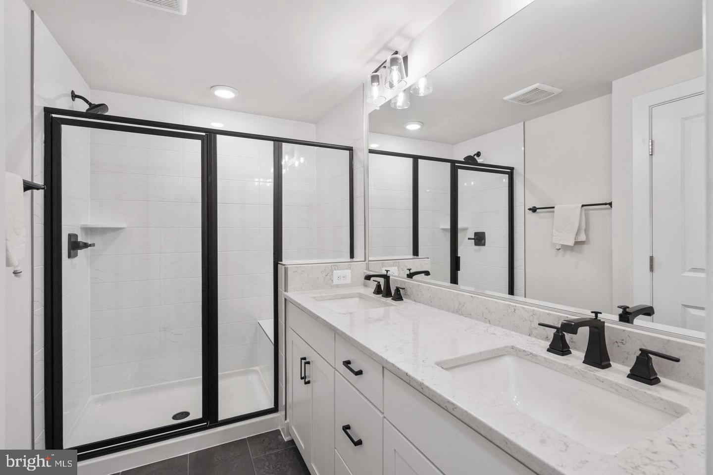 KINCORA - Residential Lease